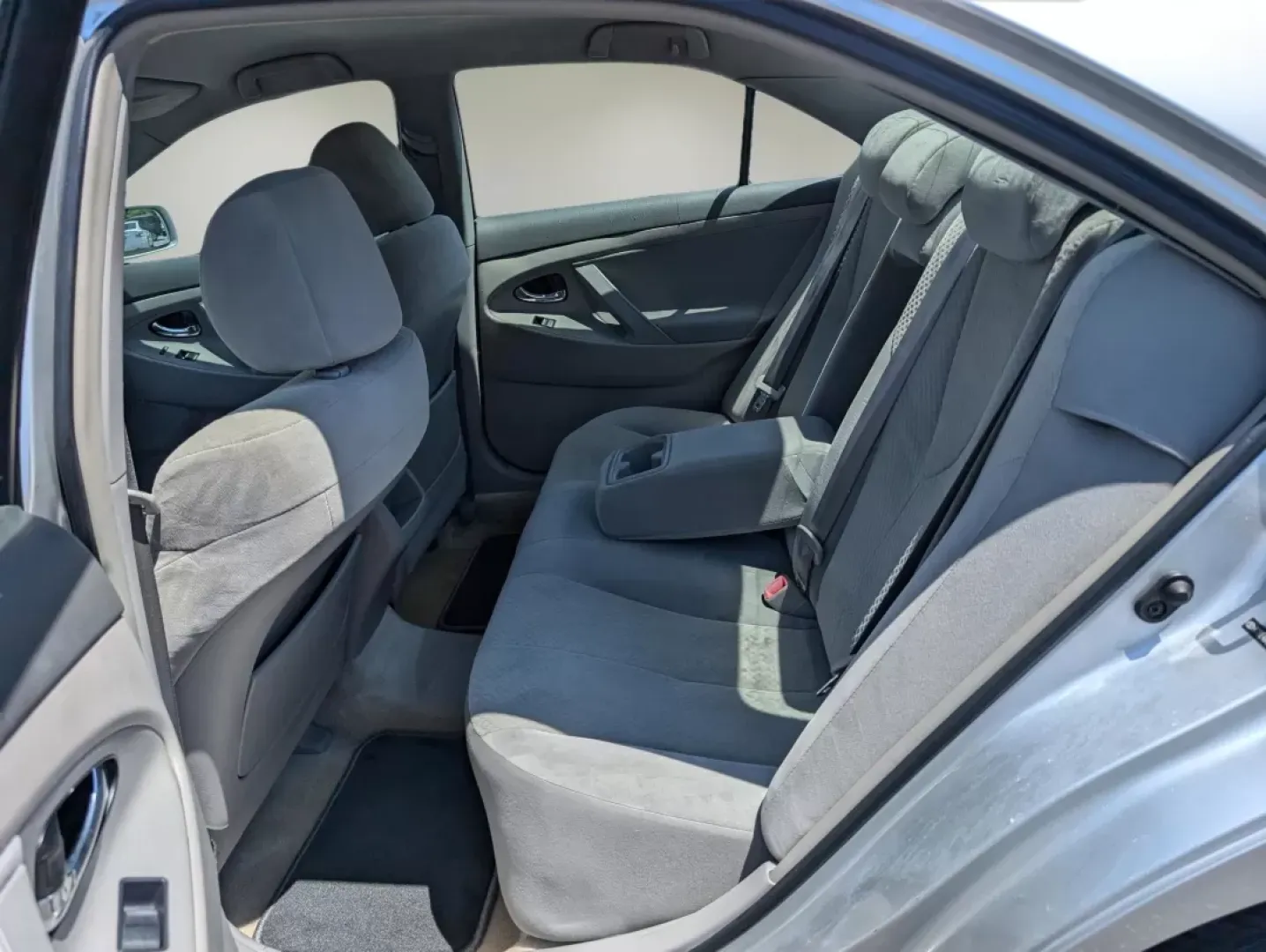 2009 Toyota Camry LE (4T1BE46K99U) with an Other engine, located at 1430 Gateway Drive, Opelika, AL, 36801, (334) 239-0944, 32.637871, -85.409790 - **Experience Comfort and Reliability with the 2009 Toyota Camry LE at Gils Auto**<br /> <br /> Are you searching for a dependable sedan that seamlessly fits your busy lifestyle? Look no further than the **2009 Toyota Camry LE**, available now at **Gils Auto**, located at **3959 U.S. 80 W, Phenix Cit - Photo#10
