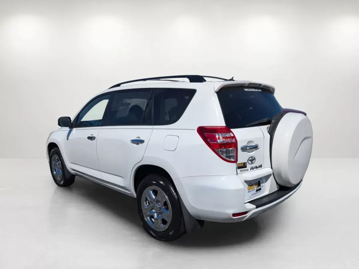 2009 Toyota RAV4 (JTMZF33V39D) with an Other engine, located at 3959 U.S. 80 W, Phenix City, AL, 36870, (334) 297-4885, 32.469296, -85.135185 - **Explore the Open Road in Style: 2009 Toyota RAV4 at Gils Auto!**<br /> <br /> Are you ready for your next adventure? Whether you're cruising through the scenic routes of Phenix City or embarking on weekend excursions with family, the 2009 Toyota RAV4 is the perfect companion for your lifestyle. Th - Photo#7