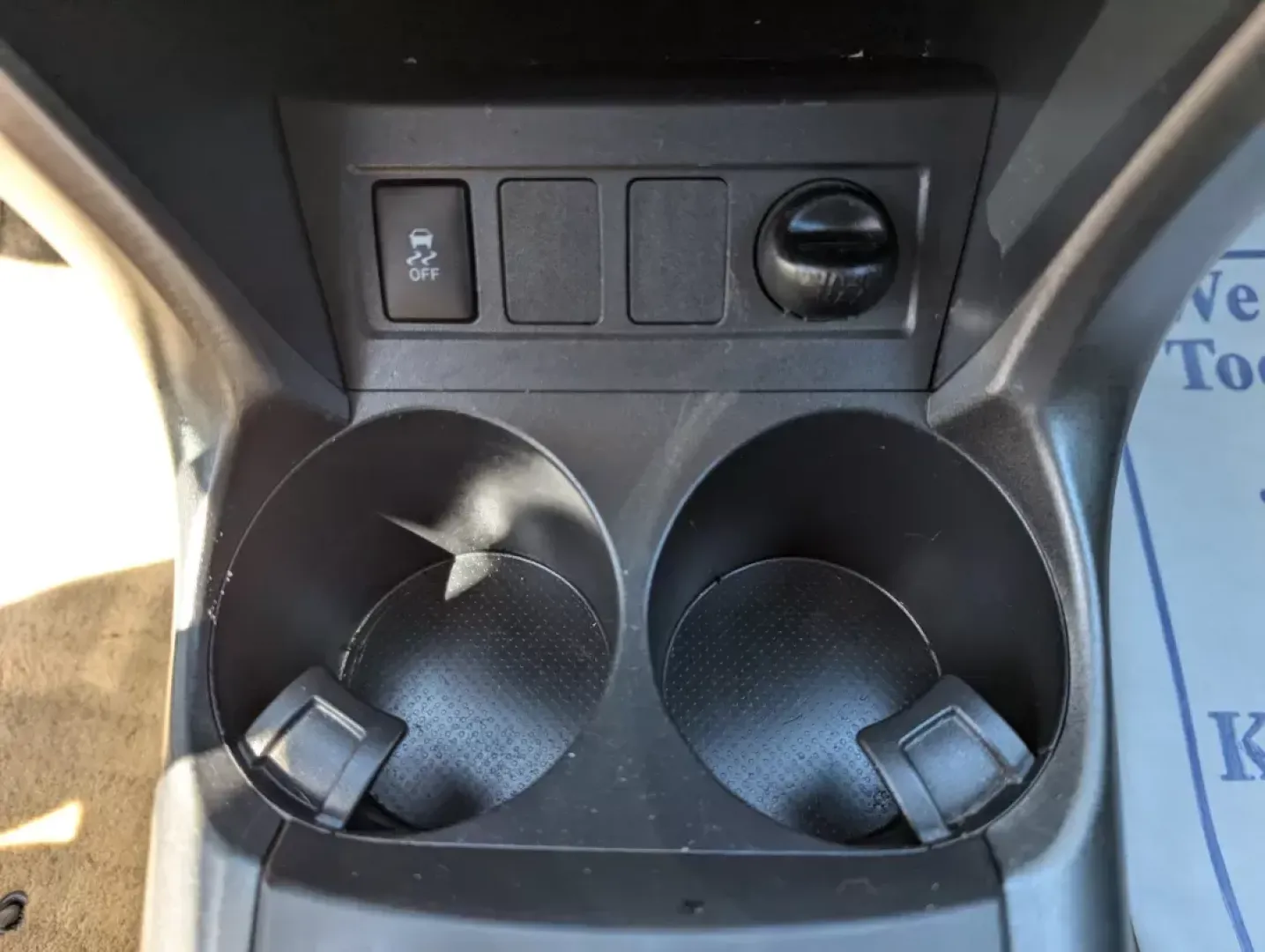 2009 Toyota RAV4 (JTMZF33V39D) with an Other engine, located at 3959 U.S. 80 W, Phenix City, AL, 36870, (334) 297-4885, 32.469296, -85.135185 - **Explore the Open Road in Style: 2009 Toyota RAV4 at Gils Auto!**<br /> <br /> Are you ready for your next adventure? Whether you're cruising through the scenic routes of Phenix City or embarking on weekend excursions with family, the 2009 Toyota RAV4 is the perfect companion for your lifestyle. Th - Photo#14