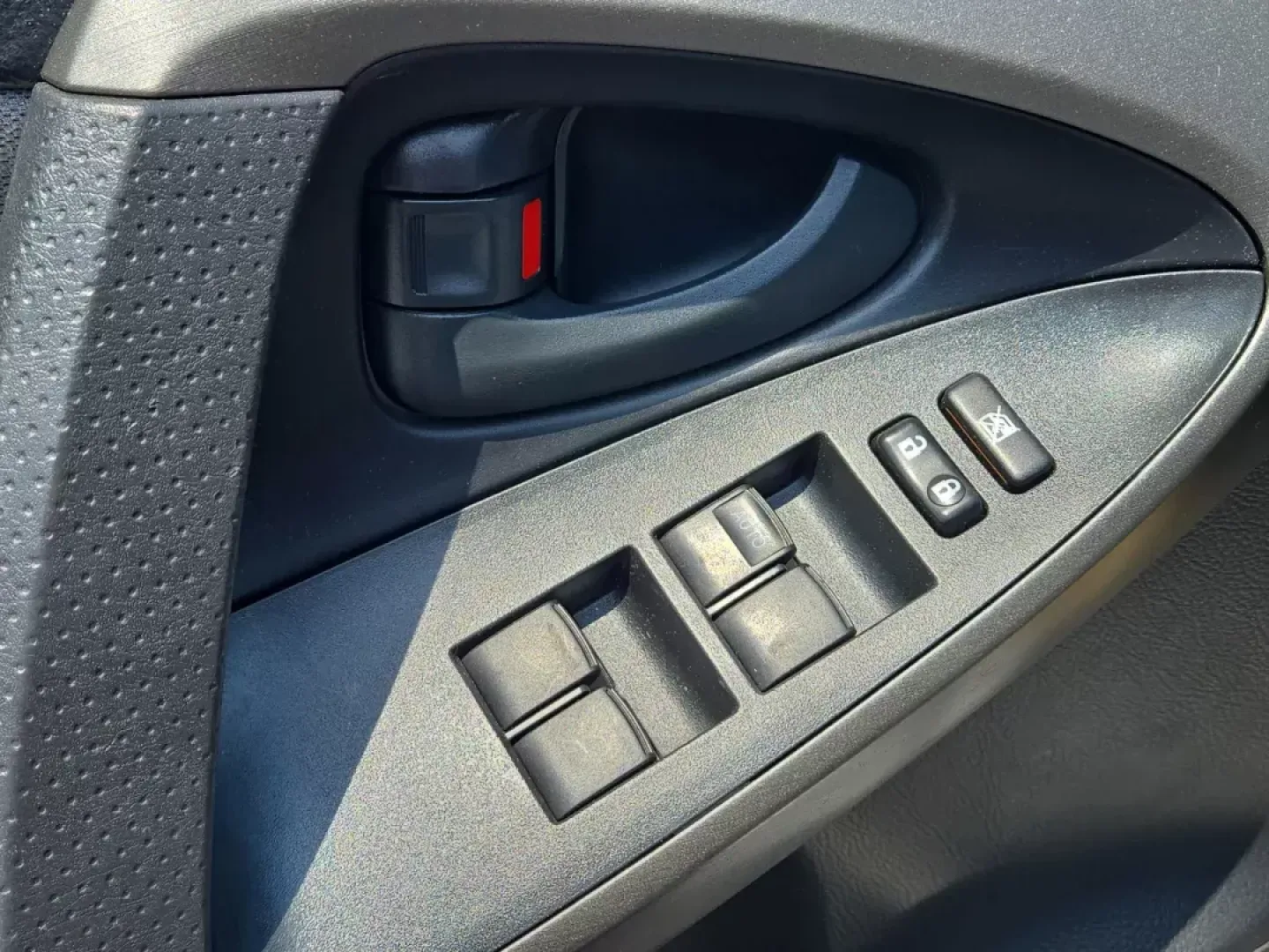 2009 Toyota RAV4 Ltd (JTMZK34V995) with an Other engine, located at 521 Old Farm Lane Rd, Prattville, AL, 36066, (334) 325-1505, 32.482460, -86.416367 - **Discover Adventure with the 2009 Toyota RAV4 at Gils Auto!**<br /> <br /> Are you ready to amplify your lifestyle with a reliable and versatile vehicle? The 2009 Toyota RAV4, available now at Gils Auto in Prattville, AL, is an exceptional choice for those seeking adventure, comfort, and functional - Photo#10