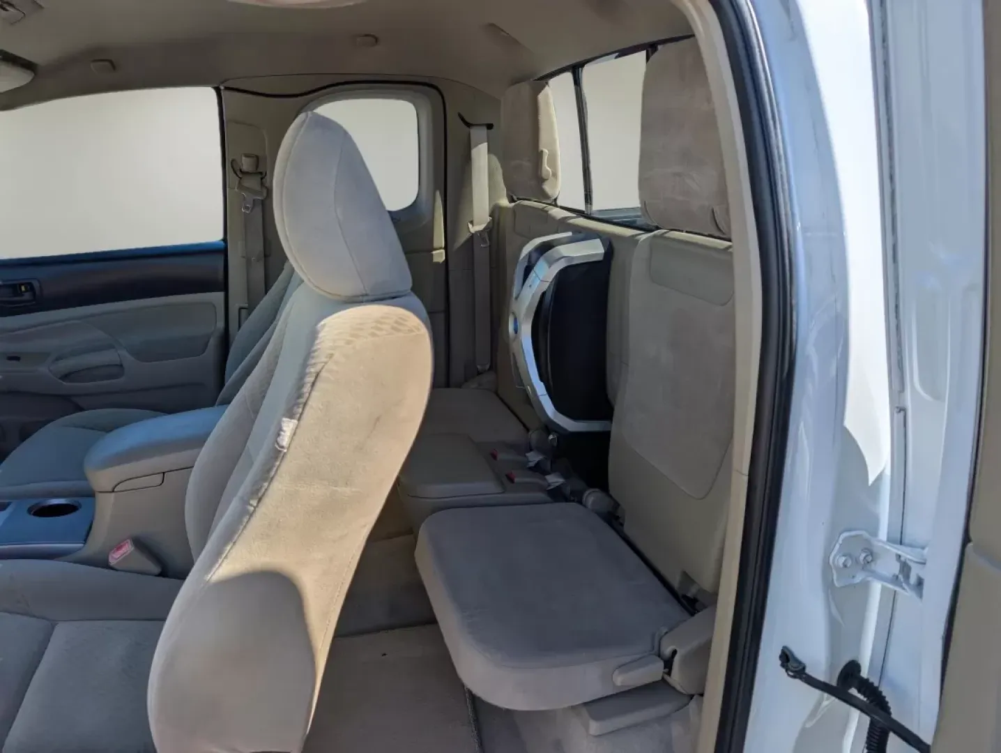 2009 Toyota Tacoma (5TETX22N59Z) with an Other engine, located at 1430 Gateway Drive, Opelika, AL, 36801, (334) 239-0944, 32.637871, -85.409790 - **Explore Your Adventures with the 2009 Toyota Tacoma at Gils Auto - Prattville!**<br /> <br /> Are you ready to elevate your weekend adventures or tackle that daily commute with confidence? Look no further than the 2009 Toyota Tacoma, available now at Gils Auto, your trusted Buy Here Pay Here deale - Photo#10