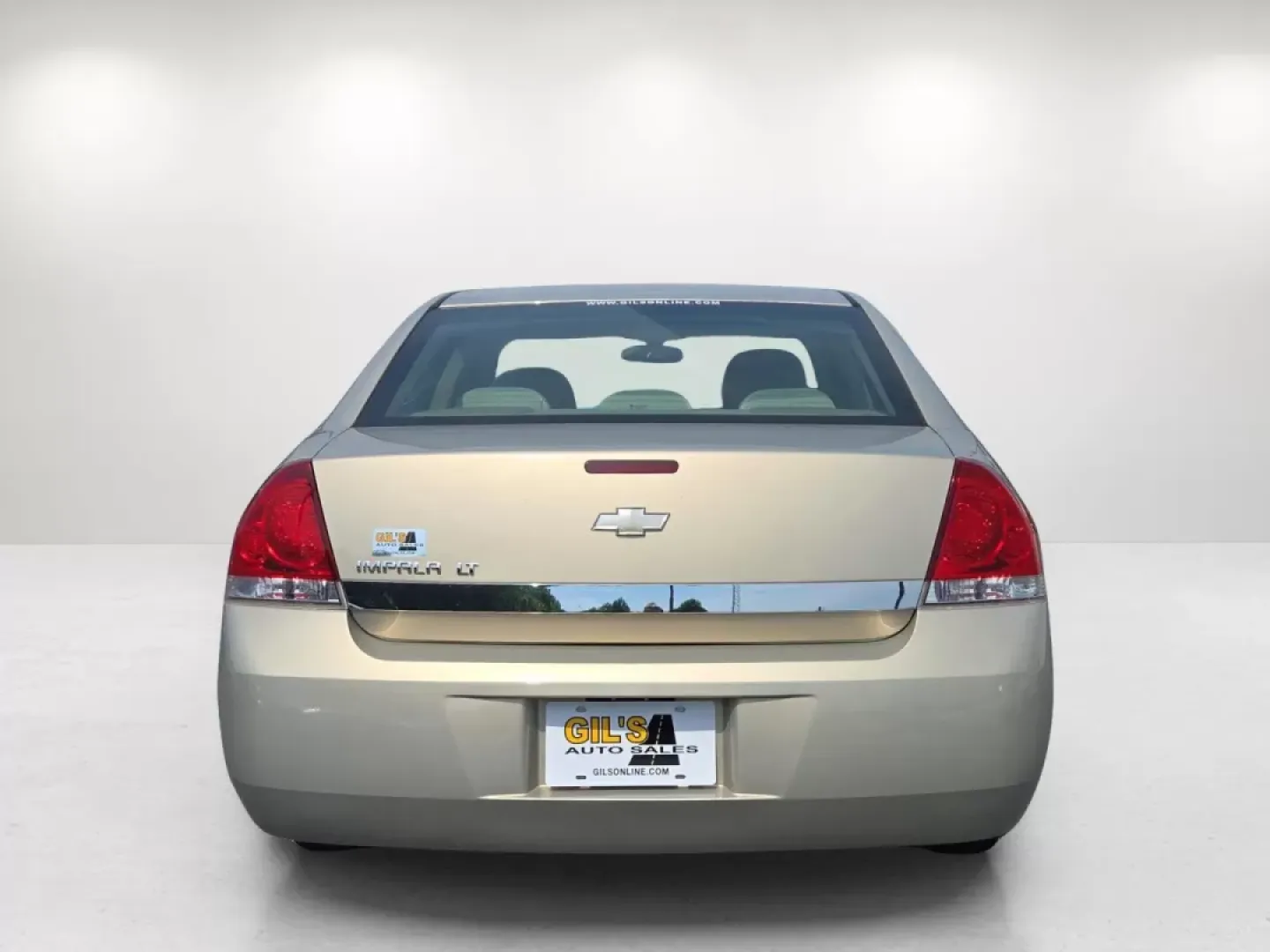 2010 /Neutral Chevrolet Impala LT (2G1WB5EN7A1) with an Other engine, located at 1430 Gateway Drive, Opelika, AL, 36801, (334) 239-0944, 32.637871, -85.409790 - **Discover the Perfect Family Sedan: 2010 Chevrolet Impala LT at Gils Auto in Phenix City, AL**<br /> <br /> Are you searching for a reliable vehicle that offers comfort, space, and style for your family or daily commute? Look no further than this stunning 2010 Chevrolet Impala LT, available now at - Photo#5