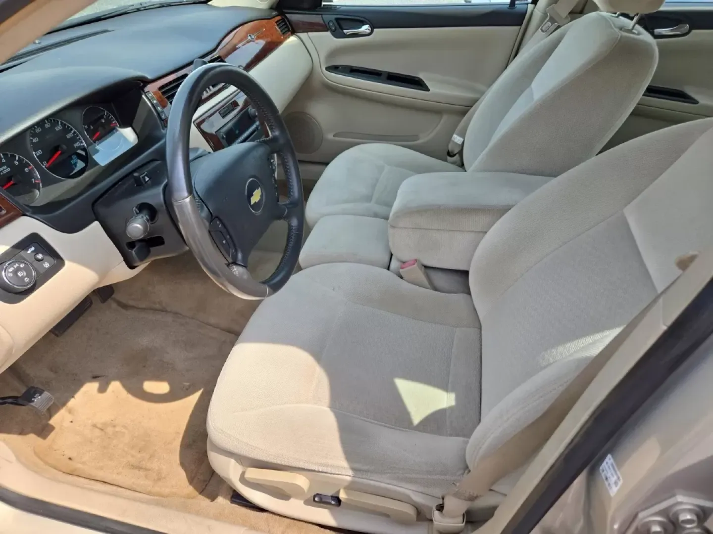 2010 /Neutral Chevrolet Impala LT (2G1WB5EN7A1) with an Other engine, located at 1430 Gateway Drive, Opelika, AL, 36801, (334) 239-0944, 32.637871, -85.409790 - **Discover the Perfect Family Sedan: 2010 Chevrolet Impala LT at Gils Auto in Phenix City, AL**<br /> <br /> Are you searching for a reliable vehicle that offers comfort, space, and style for your family or daily commute? Look no further than this stunning 2010 Chevrolet Impala LT, available now at - Photo#11