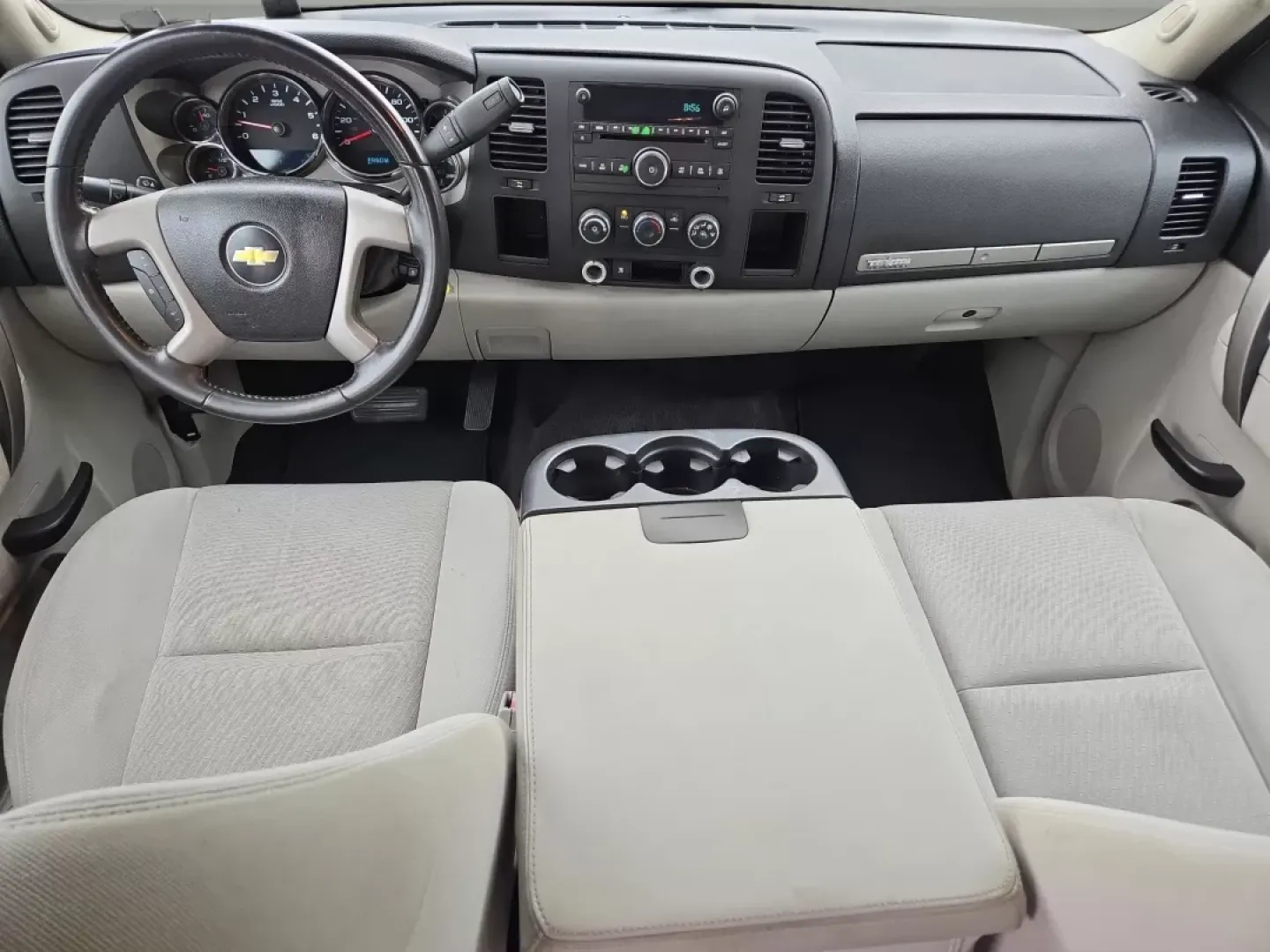 2010 /Light Titanium/Ebony Chevrolet Silverado 1500 LT (3GCRCSE08AG) with an Other engine, located at 3959 U.S. 80 W, Phenix City, AL, 36870, (334) 297-4885, 32.469296, -85.135185 - **Unlock Adventure with the 2010 Chevrolet Silverado 1500 LT at Gils Auto - Phenix City #2**<br /> <br /> Are you ready to elevate your lifestyle with a dependable pickup that's perfect for weekend adventures, hauling gear for family outings, or tackling those everyday errands? Look no further than - Photo#13