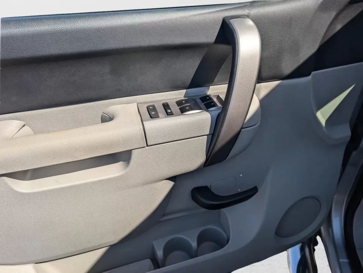 2010 /Light Titanium/Ebony Chevrolet Silverado 1500 LT (3GCRCSE01AG) with an Other engine, located at 3959 U.S. 80 W, Phenix City, AL, 36870, (334) 297-4885, 32.469296, -85.135185 - **Explore New Adventures with the 2010 Chevrolet Silverado 1500 LT at Gils Auto in Phenix City!**<br /> <br /> Are you ready to take your road trips and weekend adventures to the next level? The 2010 Chevrolet Silverado 1500 LT Crew Cab Pickup is the perfect companion for those who crave both reliab - Photo#9