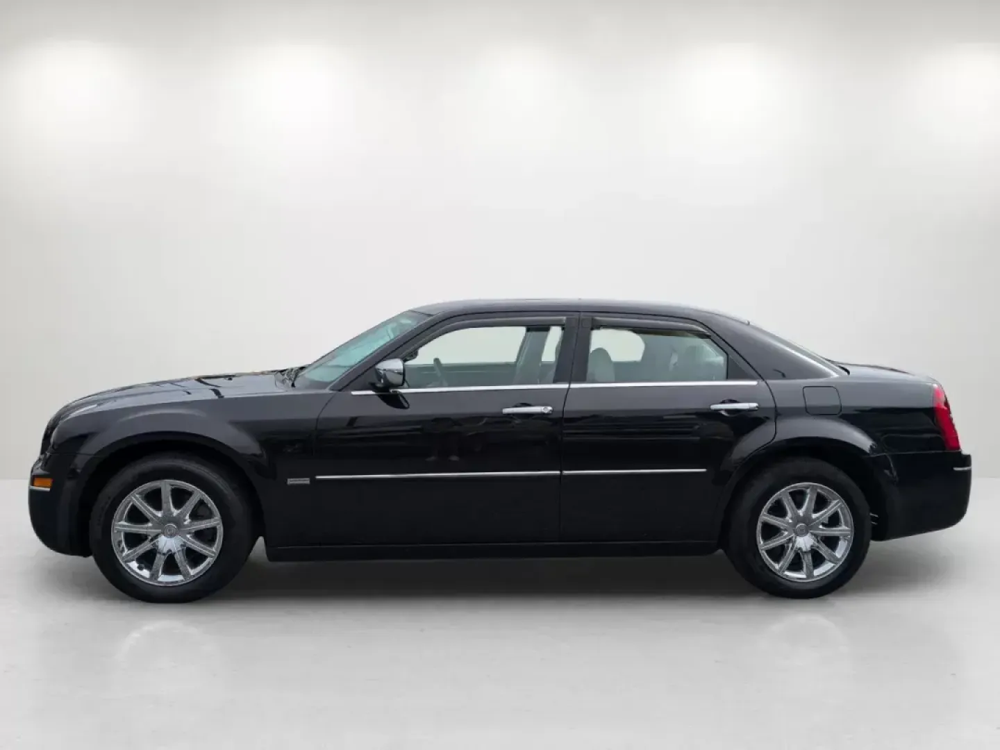 2010 /Dark Khaki/Light Gray Stone Chrysler 300 Touring Signature (2C3CA5CV4AH) with an Other engine, located at 1430 Gateway Drive, Opelika, AL, 36801, (334) 239-0944, 32.637871, -85.409790 - **Drive in Style with the 2010 Chrysler 300 Touring Signature Perfect for Daily Commutes or Weekend Getaways!**<br /> <br /> Are you on the hunt for a vehicle that combines sophistication, comfort, and reliability? Look no further than the stunning 2010 Chrysler 300 Touring Signature, now available - Photo#7