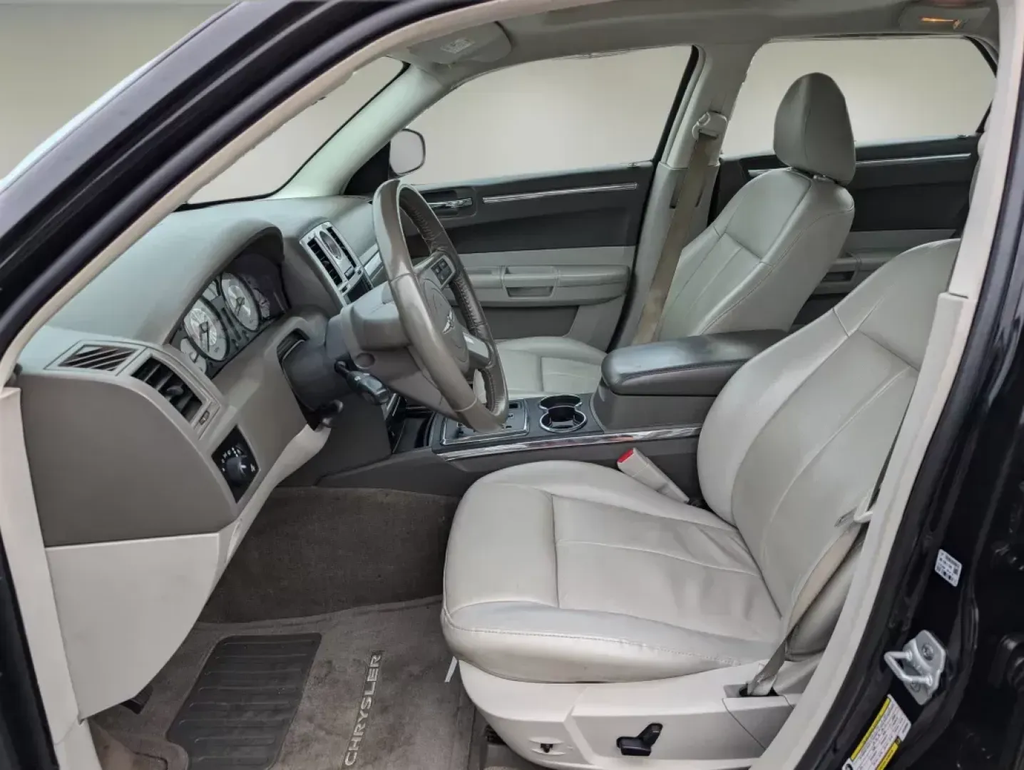 2010 /Dark Khaki/Light Gray Stone Chrysler 300 Touring Signature (2C3CA5CV4AH) with an Other engine, located at 1430 Gateway Drive, Opelika, AL, 36801, (334) 239-0944, 32.637871, -85.409790 - **Drive in Style with the 2010 Chrysler 300 Touring Signature Perfect for Daily Commutes or Weekend Getaways!**<br /> <br /> Are you on the hunt for a vehicle that combines sophistication, comfort, and reliability? Look no further than the stunning 2010 Chrysler 300 Touring Signature, now available - Photo#9