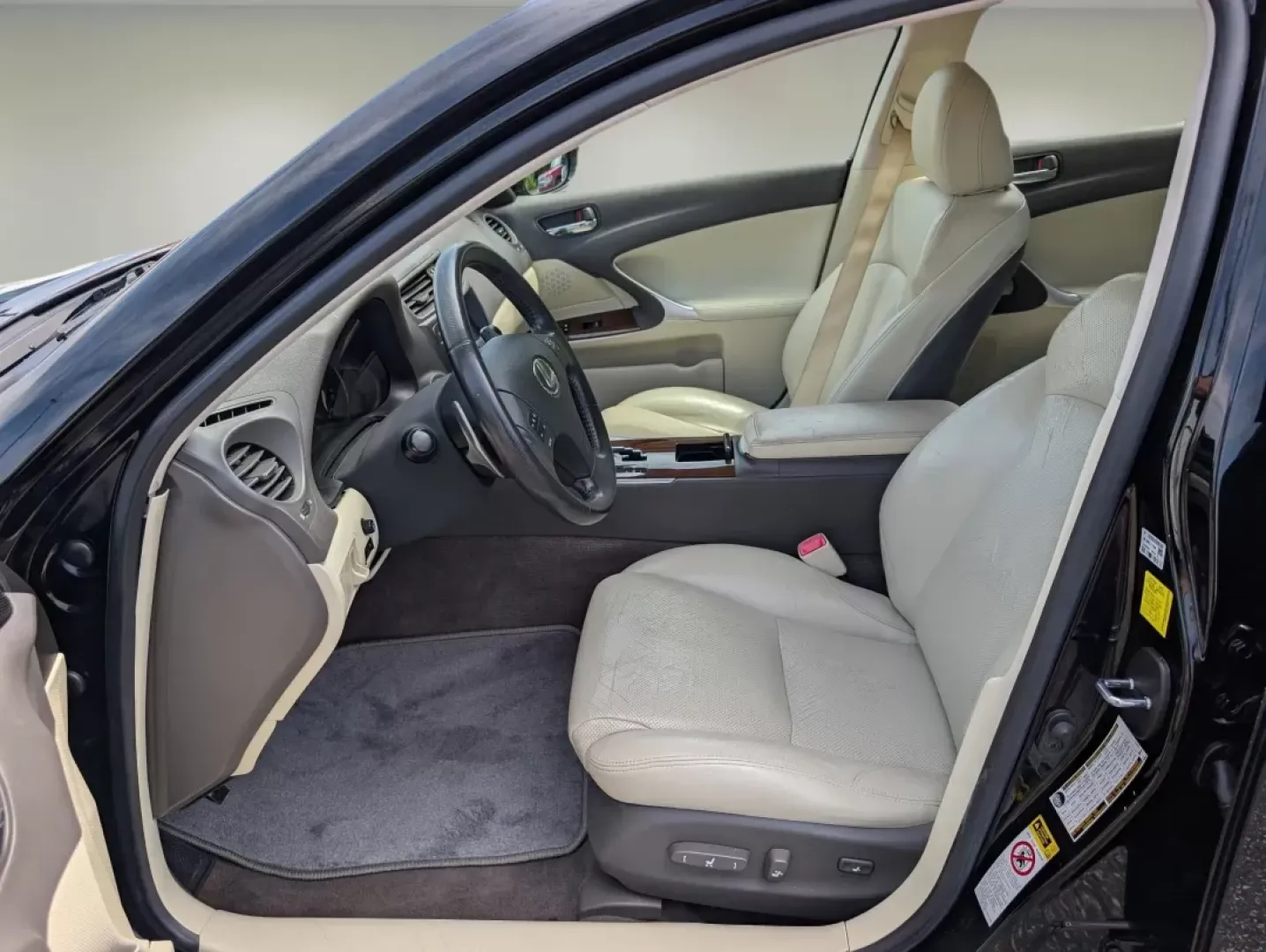 2010 Lexus IS 250 (JTHBF5C28A5) with an Other engine, located at 3959 U.S. 80 W, Phenix City, AL, 36870, (334) 297-4885, 32.469296, -85.135185 - Are you ready to elevate your driving experience? Whether you're commuting to work, running errands, or embarking on weekend adventures, the 2010 Lexus IS 250 is the perfect blend of luxury and practicality. This sleek sedan is designed for those who appreciate comfort, performance, and style. At Gi - Photo#9