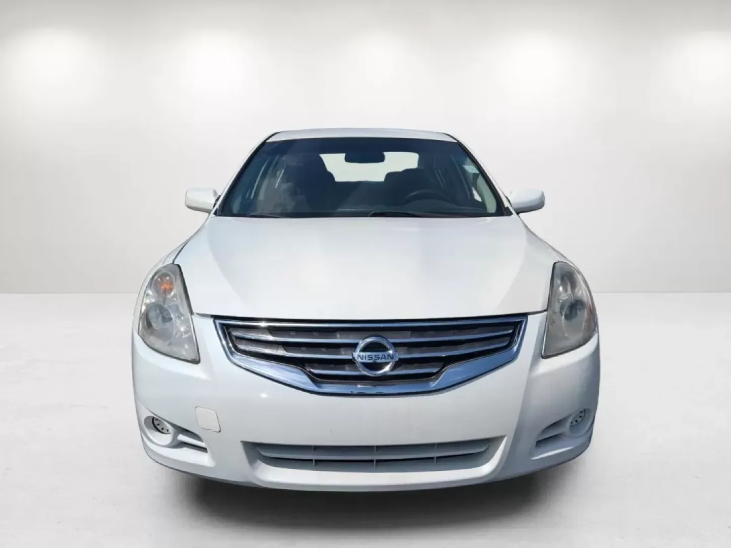 2010 Winter Frost Pearl /Charcoal Nissan Altima 2.5 S (1N4AL2AP9AN) with an Other engine, located at 521 Old Farm Lane Rd, Prattville, AL, 36066, (334) 325-1505, 32.482460, -86.416367 - Discover the perfect blend of style, comfort, and affordability with this 2010 Nissan Altima 2.5 S, ideal for budget-conscious buyers searching for a reliable sedan that fits seamlessly into their busy lifestyles. Whether you're commuting to work, running errands around Phenix City, or embarking on - Photo#2