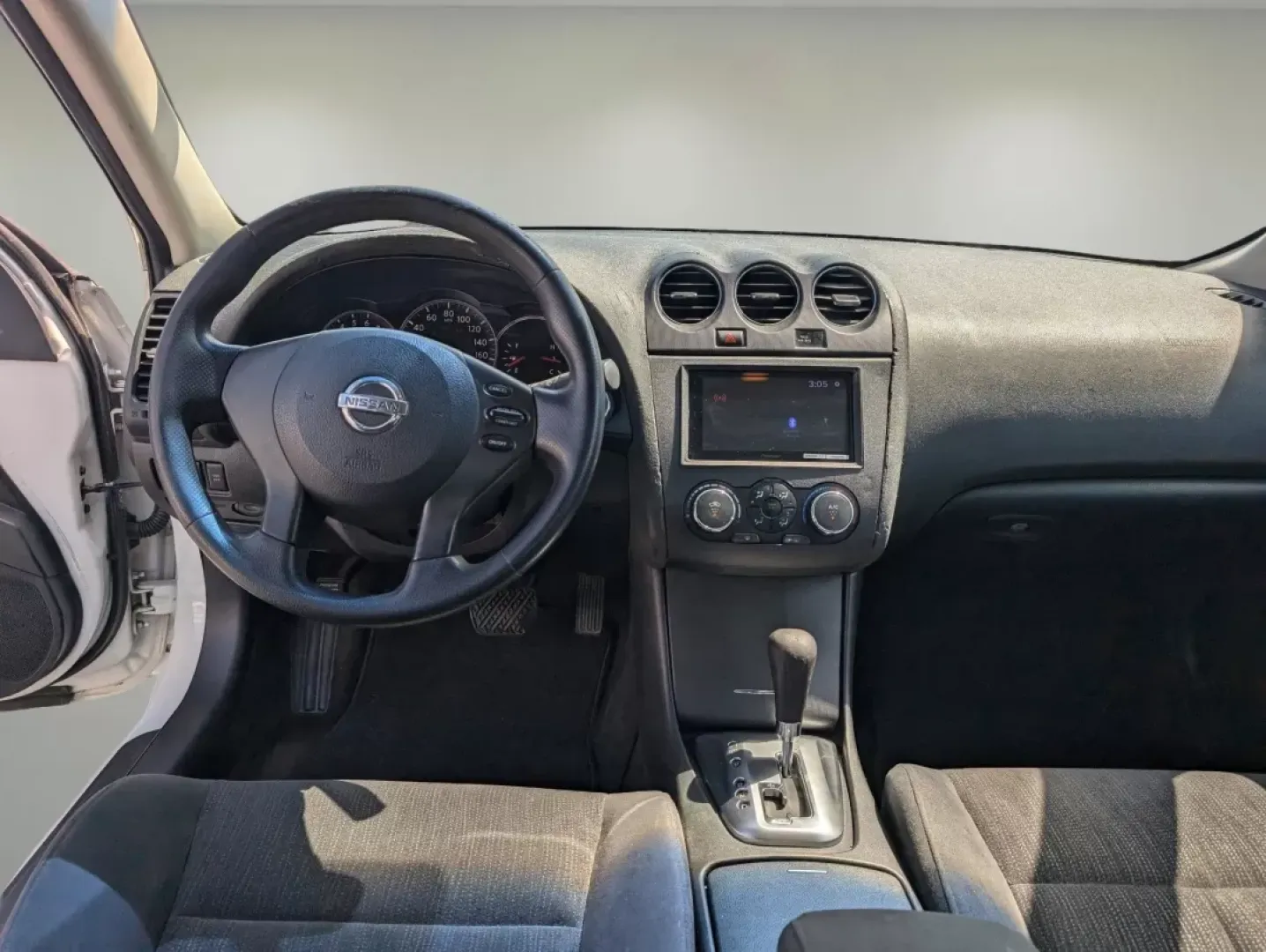 2010 Winter Frost Pearl /Charcoal Nissan Altima 2.5 S (1N4AL2AP9AN) with an Other engine, located at 521 Old Farm Lane Rd, Prattville, AL, 36066, (334) 325-1505, 32.482460, -86.416367 - Discover the perfect blend of style, comfort, and affordability with this 2010 Nissan Altima 2.5 S, ideal for budget-conscious buyers searching for a reliable sedan that fits seamlessly into their busy lifestyles. Whether you're commuting to work, running errands around Phenix City, or embarking on - Photo#12