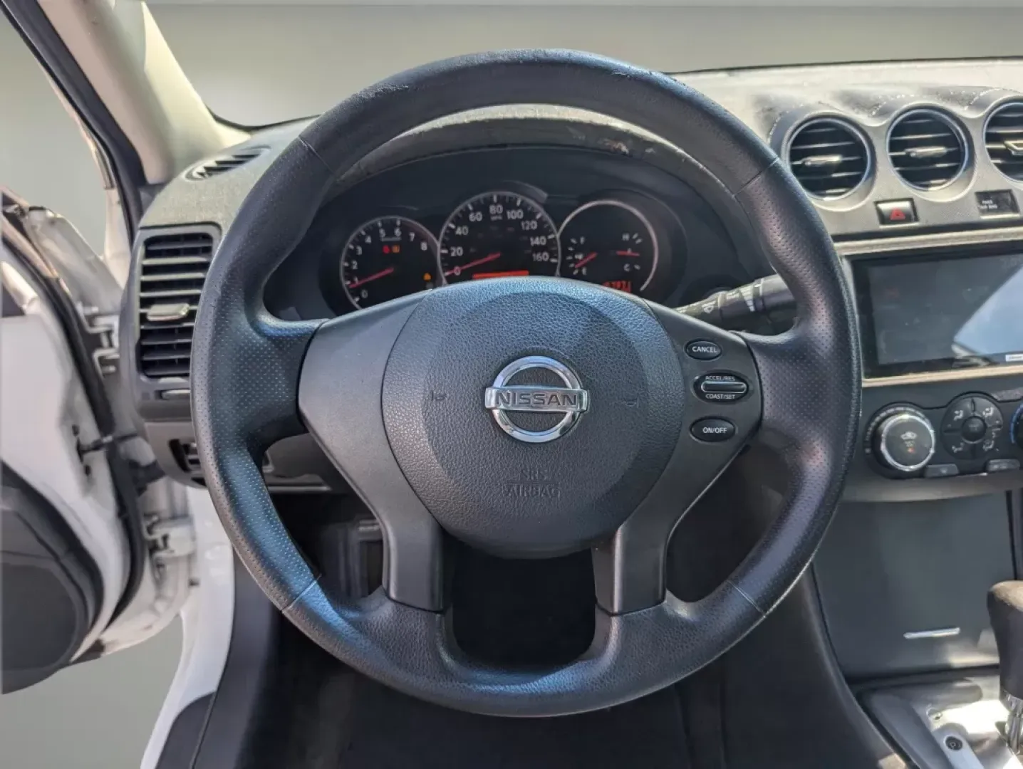 2010 Winter Frost Pearl /Charcoal Nissan Altima 2.5 S (1N4AL2AP9AN) with an Other engine, located at 521 Old Farm Lane Rd, Prattville, AL, 36066, (334) 325-1505, 32.482460, -86.416367 - Discover the perfect blend of style, comfort, and affordability with this 2010 Nissan Altima 2.5 S, ideal for budget-conscious buyers searching for a reliable sedan that fits seamlessly into their busy lifestyles. Whether you're commuting to work, running errands around Phenix City, or embarking on - Photo#16