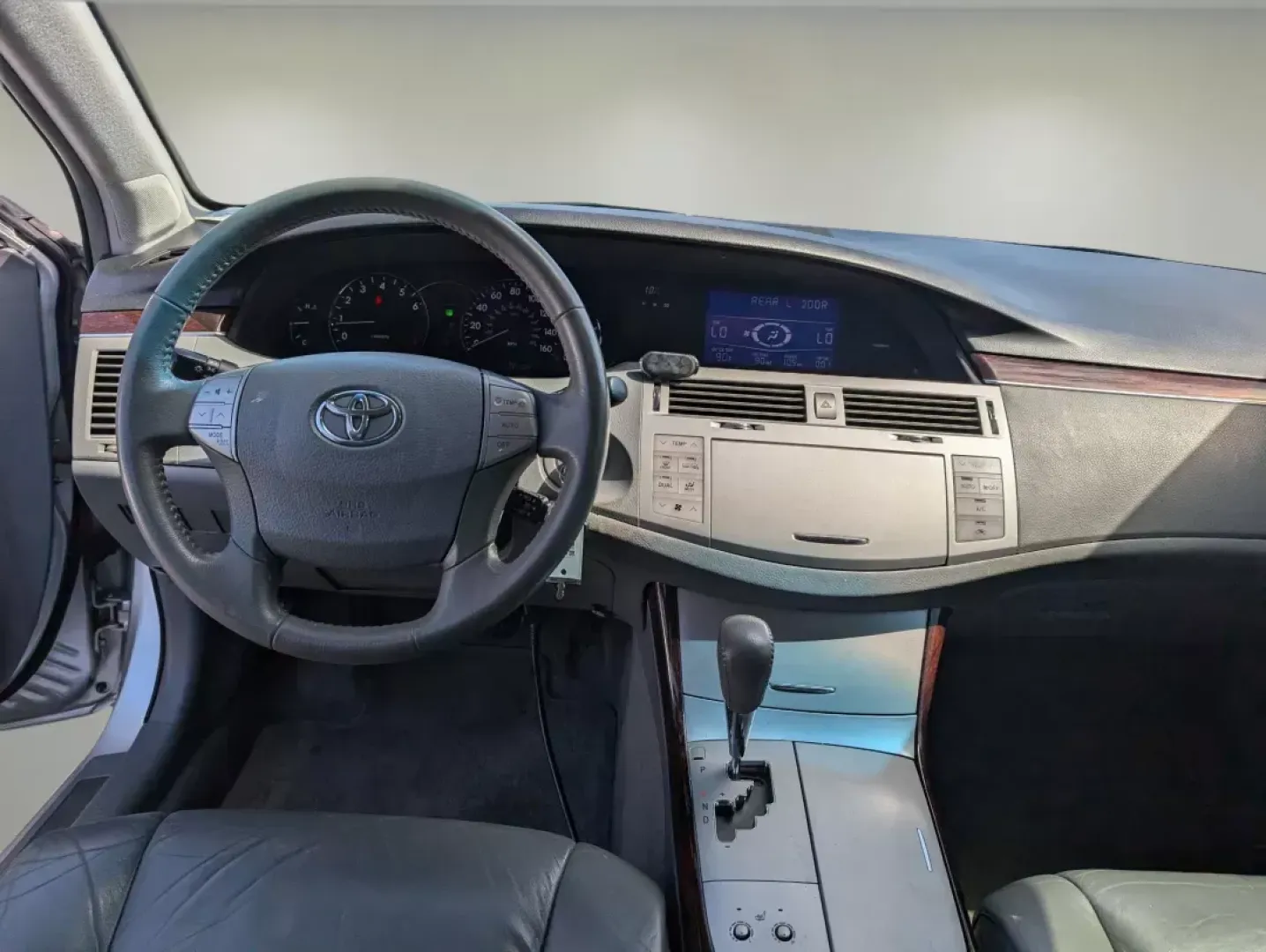 2010 Toyota Avalon XLS (4T1BK3DB4AU) with an Other engine, located at 7000 Northlake Connector, Columbus, GA, 31904, (706) 987-8085, 32.524975, -84.978134 - Are you searching for a reliable and spacious sedan that fits both your lifestyle and budget? Look no further than this 2010 Toyota Avalon XLS at Gils Auto - Columbus #2, your trusted Buy Here Pay Here dealership located at 7000 Northlake Connector, Columbus, GA 31904. This elegant sedan is perfect - Photo#12