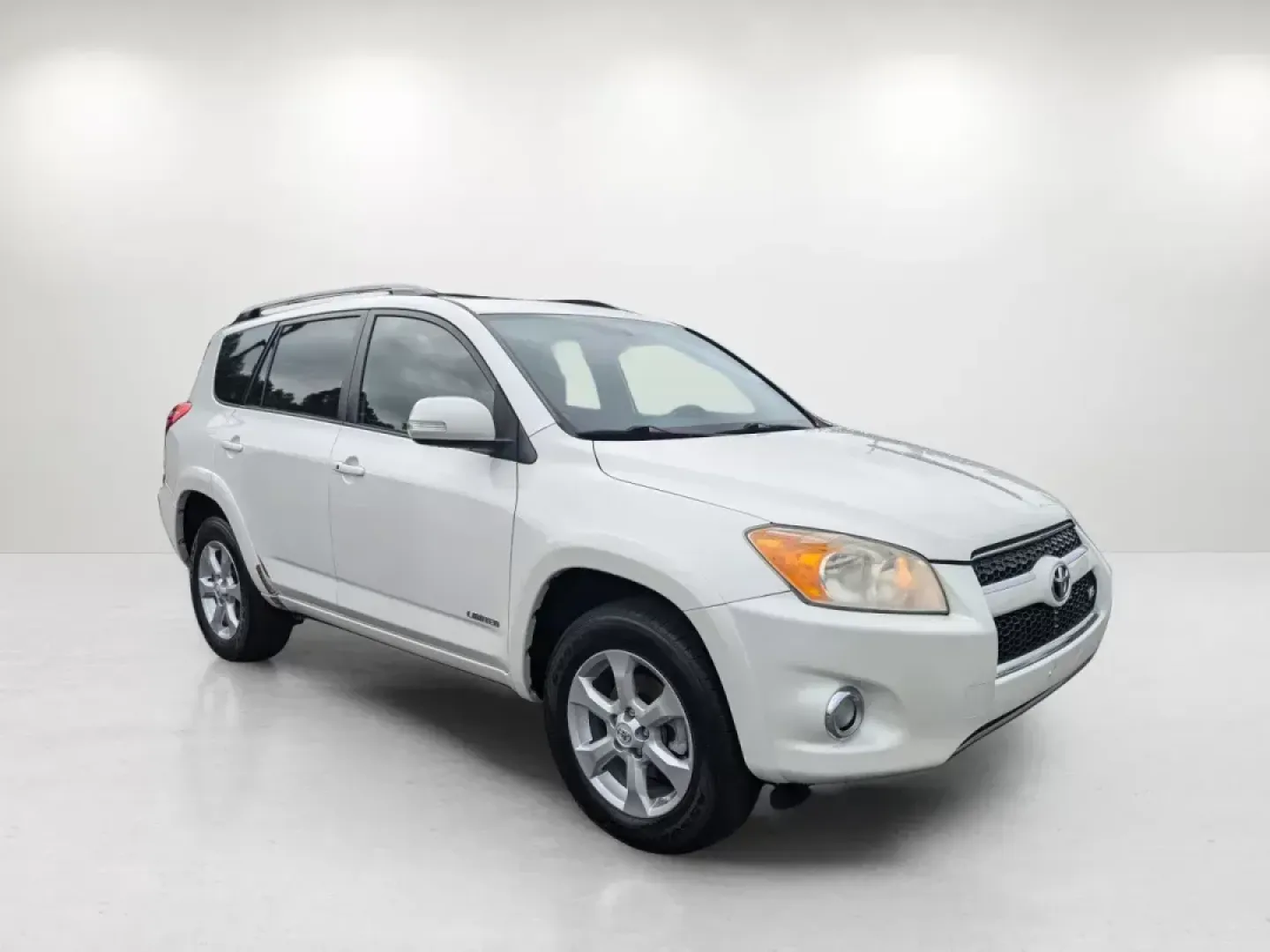 2010 Toyota RAV4 Ltd (2T3YK4DV0AW) with an Gas V6 3.5L/211 engine, 5-Speed Automatic w/OD transmission, located at 1430 Gateway Drive, Opelika, AL, 36801, (334) 239-0944, 32.637871, -85.409790 - **Explore the Open Road with the 2010 Toyota RAV4 from Gils Auto - Opelika**<br /> <br /> Are you ready for your next adventure? Imagine cruising down the picturesque roads of Alabama, discovering hidden gems around Opelika, AL. Whether you're taking the family on a weekend getaway or commuting to w - Photo#2