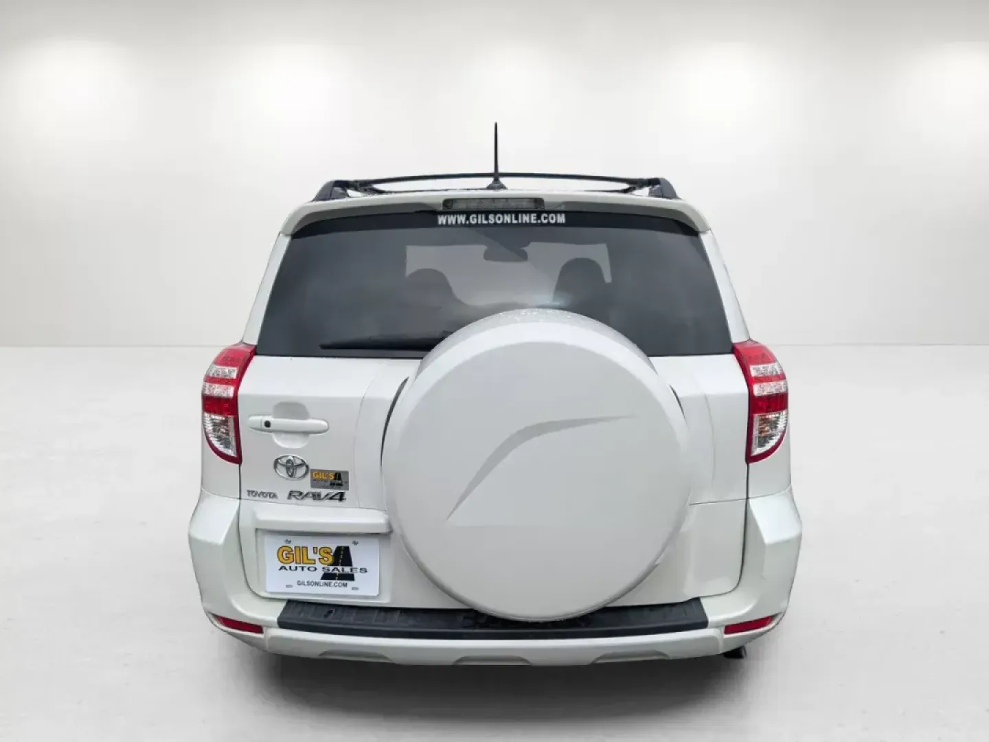 2010 Toyota RAV4 Ltd (2T3YK4DV0AW) with an Gas V6 3.5L/211 engine, 5-Speed Automatic w/OD transmission, located at 1430 Gateway Drive, Opelika, AL, 36801, (334) 239-0944, 32.637871, -85.409790 - **Explore the Open Road with the 2010 Toyota RAV4 from Gils Auto - Opelika**<br /> <br /> Are you ready for your next adventure? Imagine cruising down the picturesque roads of Alabama, discovering hidden gems around Opelika, AL. Whether you're taking the family on a weekend getaway or commuting to w - Photo#5