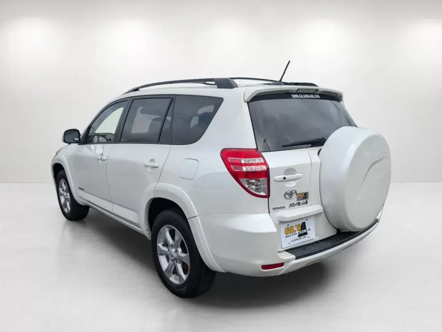 2010 Toyota RAV4 Ltd (2T3YK4DV0AW) with an Gas V6 3.5L/211 engine, 5-Speed Automatic w/OD transmission, located at 1430 Gateway Drive, Opelika, AL, 36801, (334) 239-0944, 32.637871, -85.409790 - **Explore the Open Road with the 2010 Toyota RAV4 from Gils Auto - Opelika**<br /> <br /> Are you ready for your next adventure? Imagine cruising down the picturesque roads of Alabama, discovering hidden gems around Opelika, AL. Whether you're taking the family on a weekend getaway or commuting to w - Photo#6