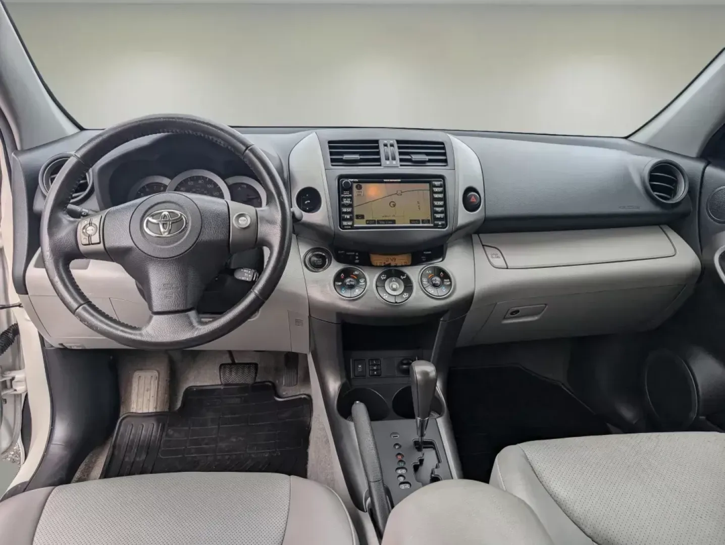 2010 Toyota RAV4 Ltd (2T3YK4DV0AW) with an Gas V6 3.5L/211 engine, 5-Speed Automatic w/OD transmission, located at 1430 Gateway Drive, Opelika, AL, 36801, (334) 239-0944, 32.637871, -85.409790 - **Explore the Open Road with the 2010 Toyota RAV4 from Gils Auto - Opelika**<br /> <br /> Are you ready for your next adventure? Imagine cruising down the picturesque roads of Alabama, discovering hidden gems around Opelika, AL. Whether you're taking the family on a weekend getaway or commuting to w - Photo#12