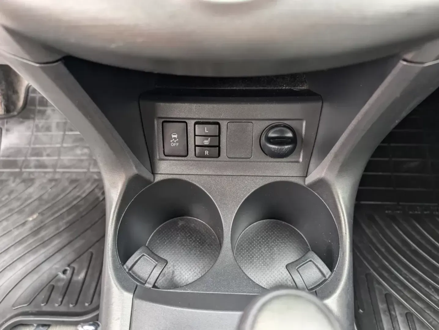 2010 Toyota RAV4 Ltd (2T3YK4DV0AW) with an Gas V6 3.5L/211 engine, 5-Speed Automatic w/OD transmission, located at 1430 Gateway Drive, Opelika, AL, 36801, (334) 239-0944, 32.637871, -85.409790 - **Explore the Open Road with the 2010 Toyota RAV4 from Gils Auto - Opelika**<br /> <br /> Are you ready for your next adventure? Imagine cruising down the picturesque roads of Alabama, discovering hidden gems around Opelika, AL. Whether you're taking the family on a weekend getaway or commuting to w - Photo#14