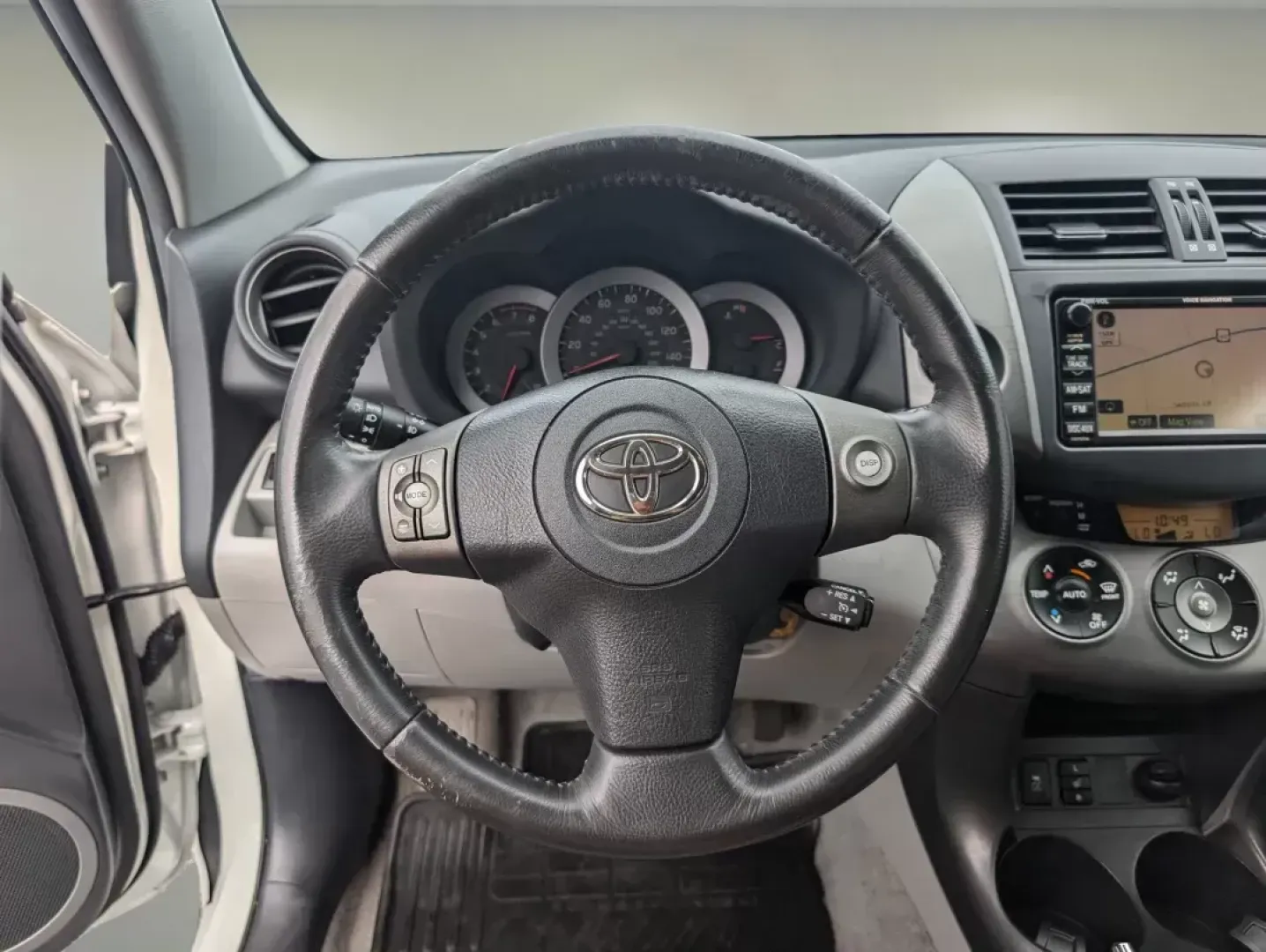 2010 Toyota RAV4 Ltd (2T3YK4DV0AW) with an Gas V6 3.5L/211 engine, 5-Speed Automatic w/OD transmission, located at 1430 Gateway Drive, Opelika, AL, 36801, (334) 239-0944, 32.637871, -85.409790 - **Explore the Open Road with the 2010 Toyota RAV4 from Gils Auto - Opelika**<br /> <br /> Are you ready for your next adventure? Imagine cruising down the picturesque roads of Alabama, discovering hidden gems around Opelika, AL. Whether you're taking the family on a weekend getaway or commuting to w - Photo#16