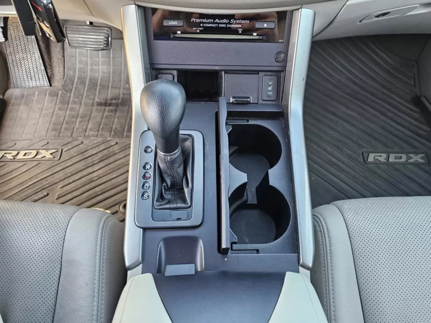 2011 Acura RDX (5J8TB2H23BA) with an Other engine, located at 5115 14th Ave., Columbus, GA, 31904, (706) 323-0345, 32.511494, -84.971046 - **Elevate Your Adventures with the 2011 Acura RDX at Gils Auto - Phenix City!**<br /> <br /> Are you ready to experience the perfect blend of style, comfort, and versatility? The 2011 Acura RDX is your ideal companion for weekend getaways, family outings, or daily commutes. With a sporty utility des - Photo#12