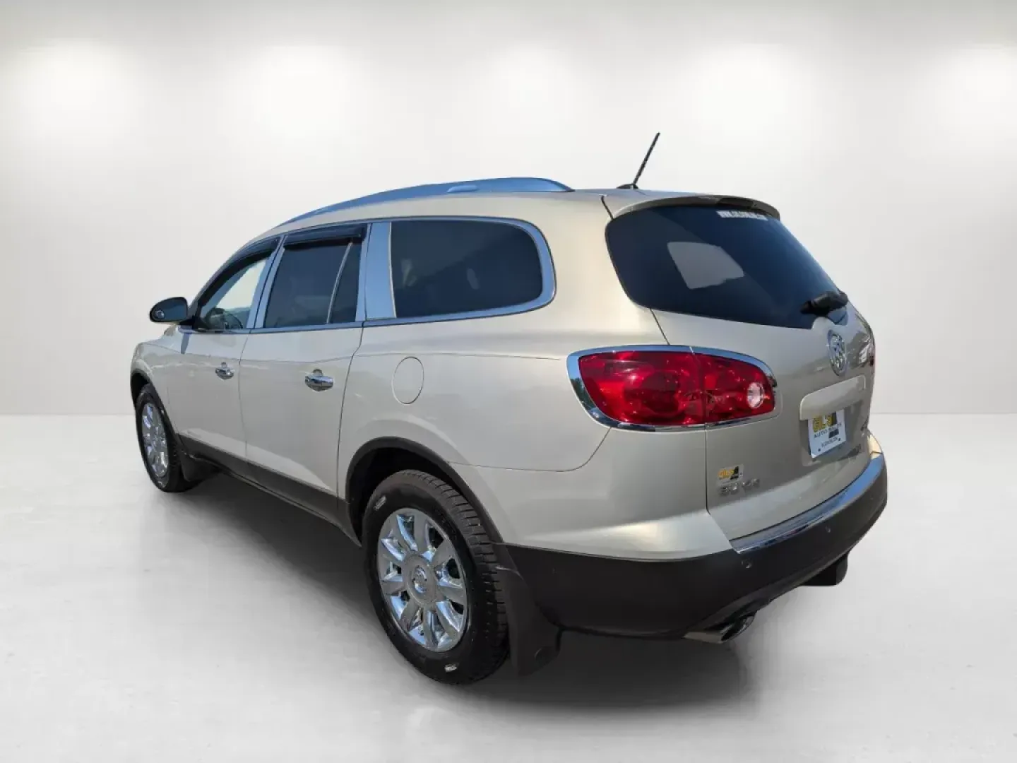 2011 /Cashmere With Cocoa Accents Buick Enclave CXL-1 (5GAKRBED8BJ) with an Gas V6 3.6L/217 engine, 6-Speed Automatic transmission, located at 7000 Northlake Connector, Columbus, GA, 31904, (706) 987-8085, 32.524975, -84.978134 - 2011 Buick Enclave CXL-1 - Photo#5