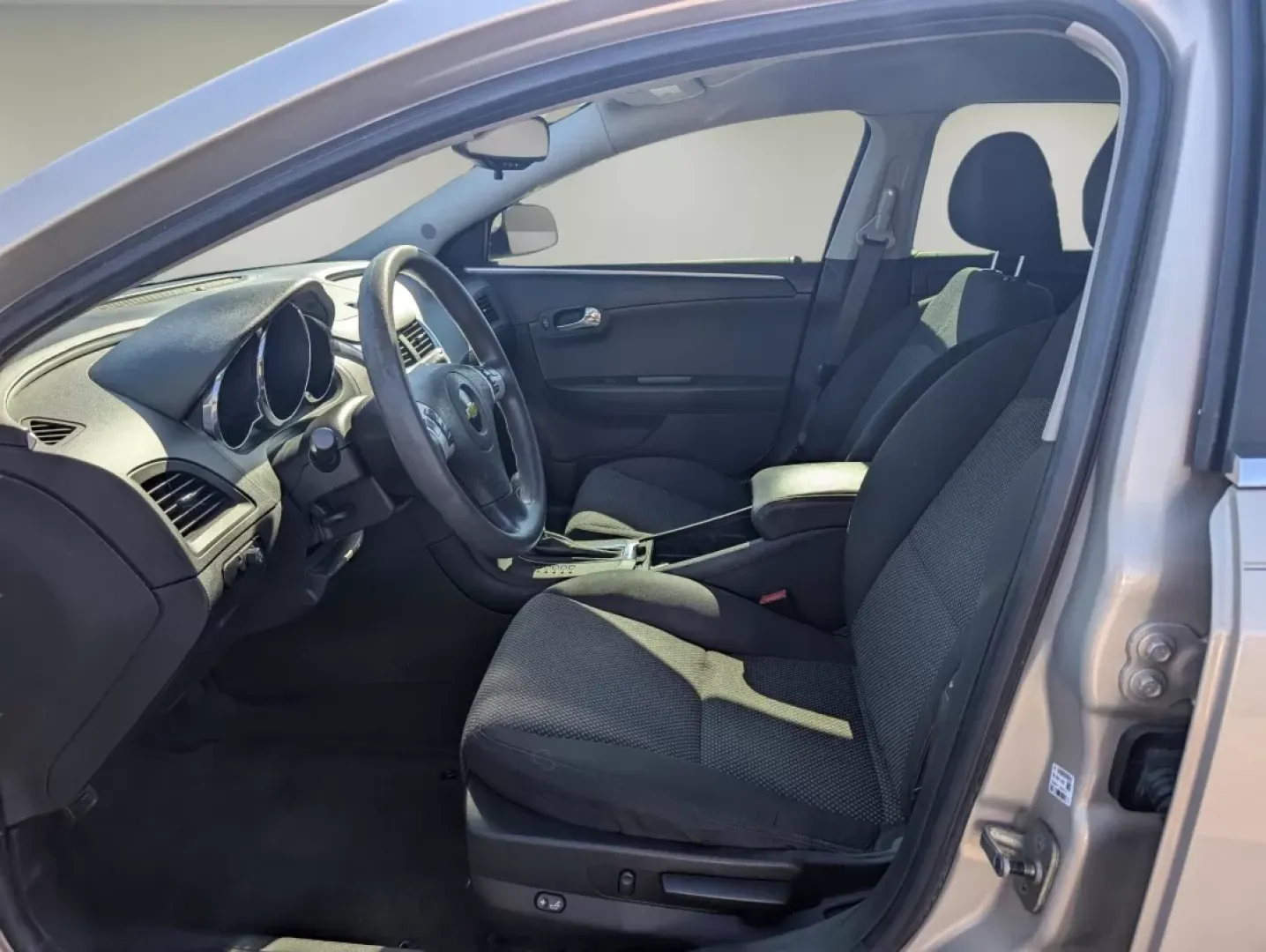 2011 /Ebony Chevrolet Malibu LT w/1LT (1G1ZC5E16BF) with an Other engine, located at 3959 U.S. 80 W, Phenix City, AL, 36870, (334) 297-4885, 32.469296, -85.135185 - Are you on the hunt for a reliable vehicle that fits seamlessly into your daily routine? Look no further than this 2011 Chevrolet Malibu LT, a perfect choice for those commuting to work or shuttling the kids to school. With its impressive fuel efficiency and comfortable interior, this sedan is not j - Photo#10