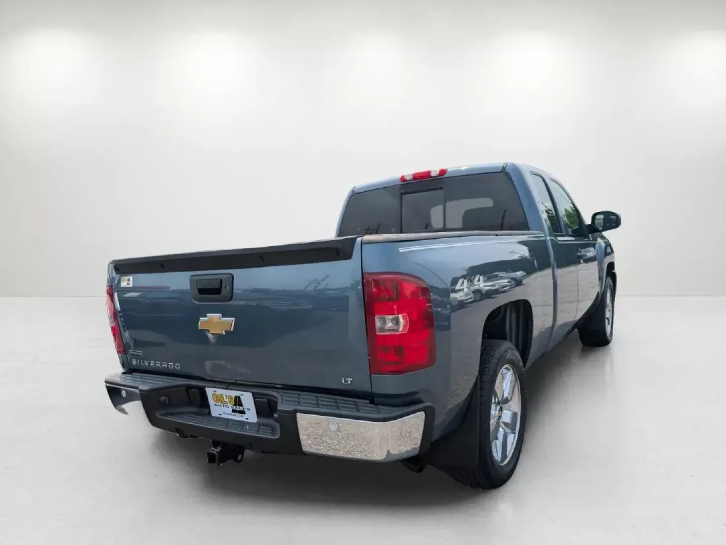 2011 /Ebony Chevrolet Silverado 1500 LT (1GCRKSE37BZ) with an Gas/Ethanol V8 5.3L/323 engine, 6-Speed Automatic transmission, located at 5115 14th Ave., Columbus, GA, 31904, (706) 323-0345, 32.511494, -84.971046 - **Discover Your Adventure with this 2011 Chevrolet Silverado 1500 LT Perfect for Your Weekend Getaways or Daily Commutes!**<br /> <br /> Are you ready to elevate your lifestyle with a vehicle that seamlessly blends performance, comfort, and versatility? Look no further than this stunning 2011 Chevr - Photo#4