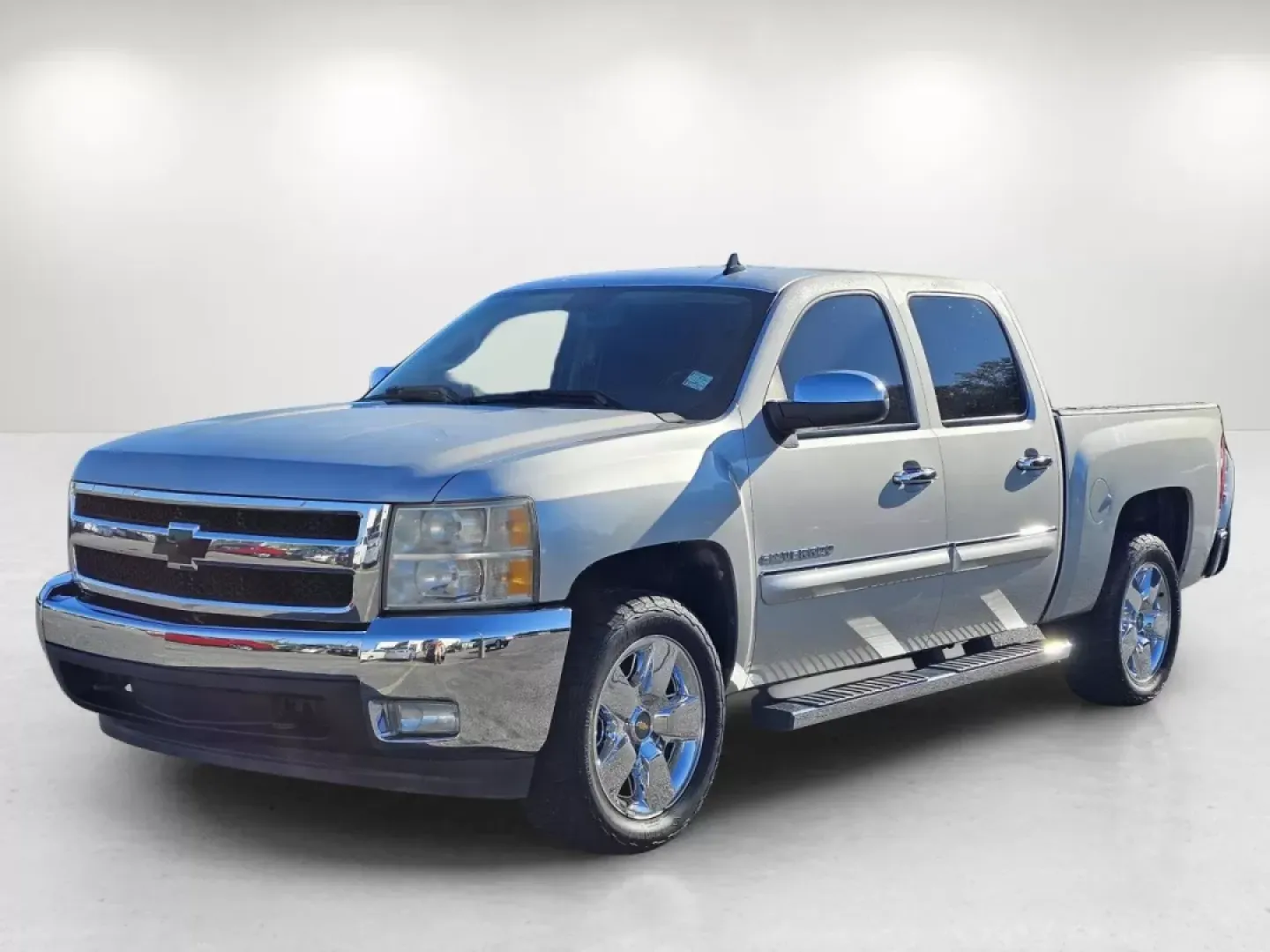2011 /Ebony Chevrolet Silverado 1500 LT (3GCPCSE09BG) with an Other engine, located at 3959 U.S. 80 W, Phenix City, AL, 36870, (334) 297-4885, 32.469296, -85.135185 - **Discover Your Next Adventure with This 2011 Chevrolet Silverado 1500 LT Crew Cab at Gils Auto!**<br /> <br /> Are you ready to elevate your lifestyle and embark on unforgettable journeys? Look no further than this stunning 2011 Chevrolet Silverado 1500 LT Crew Cab pickup truck, boasting a perfect - Photo#1