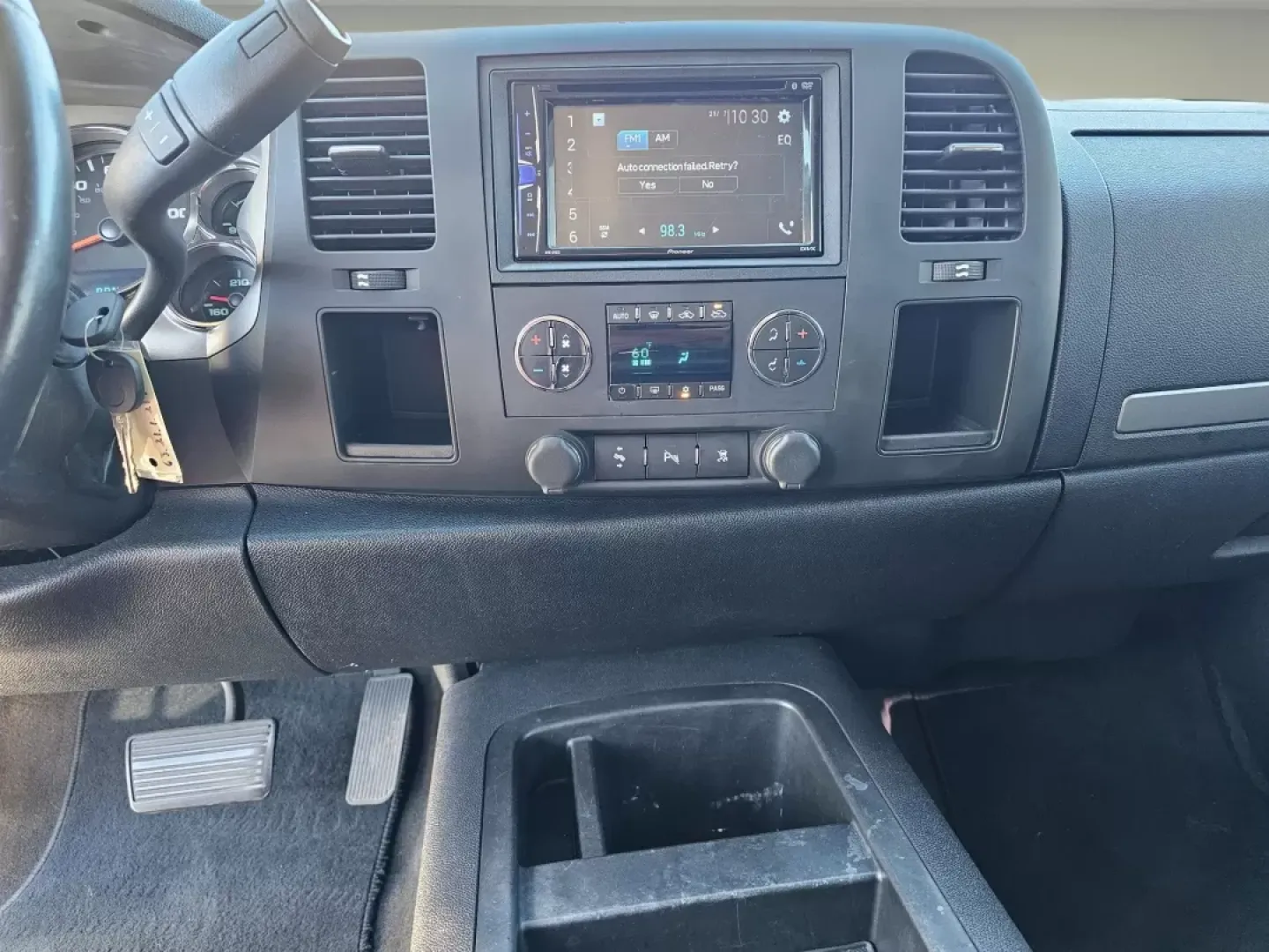2011 /Ebony Chevrolet Silverado 1500 LT (3GCPCSE09BG) with an Other engine, located at 3959 U.S. 80 W, Phenix City, AL, 36870, (334) 297-4885, 32.469296, -85.135185 - **Discover Your Next Adventure with This 2011 Chevrolet Silverado 1500 LT Crew Cab at Gils Auto!**<br /> <br /> Are you ready to elevate your lifestyle and embark on unforgettable journeys? Look no further than this stunning 2011 Chevrolet Silverado 1500 LT Crew Cab pickup truck, boasting a perfect - Photo#13