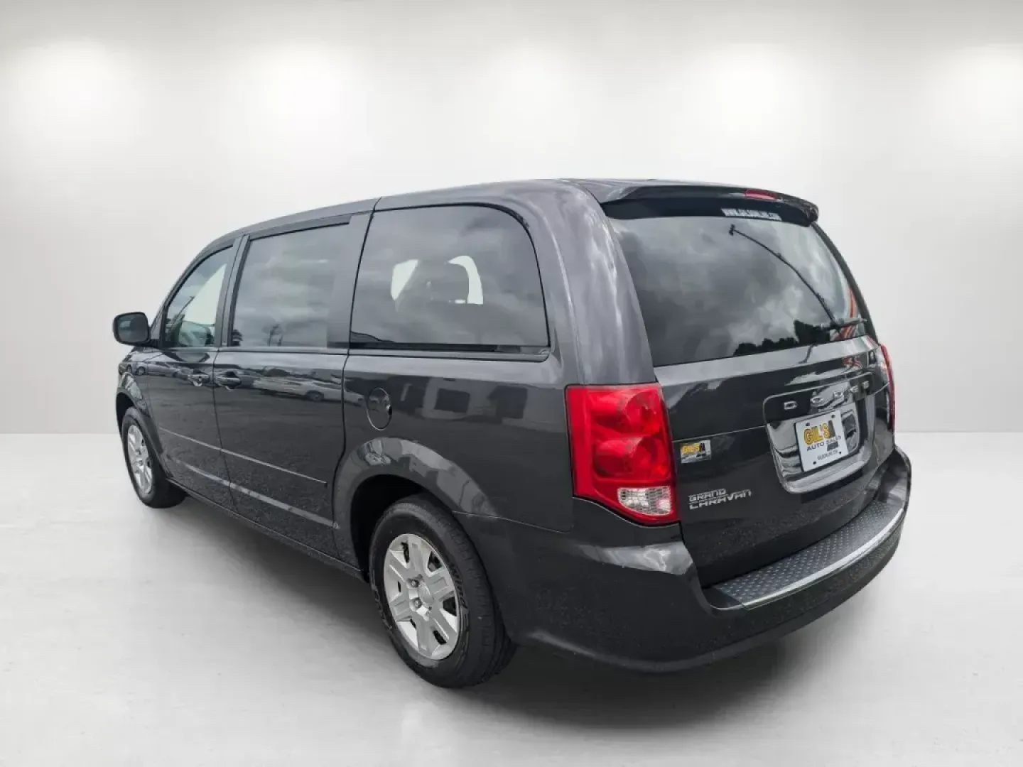 2011 /Black/Light Graystone Interior Dodge Grand Caravan Express (2D4RN4DG7BR) with an Other engine, located at 521 Old Farm Lane Rd, Prattville, AL, 36066, (334) 325-1505, 32.482460, -86.416367 - If you're on the lookout for a vehicle that perfectly balances family needs and budget-friendly financing options, look no further than this 2011 Dodge Grand Caravan Express at Gils Auto in Prattville, AL. This spacious mini-van is designed for growing families or anyone who needs extra room for wee - Photo#6