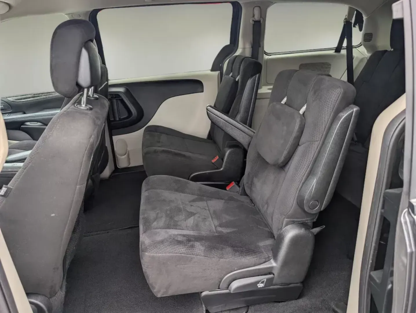 2011 /Black/Light Graystone Interior Dodge Grand Caravan Express (2D4RN4DG7BR) with an Other engine, located at 521 Old Farm Lane Rd, Prattville, AL, 36066, (334) 325-1505, 32.482460, -86.416367 - If you're on the lookout for a vehicle that perfectly balances family needs and budget-friendly financing options, look no further than this 2011 Dodge Grand Caravan Express at Gils Auto in Prattville, AL. This spacious mini-van is designed for growing families or anyone who needs extra room for wee - Photo#10