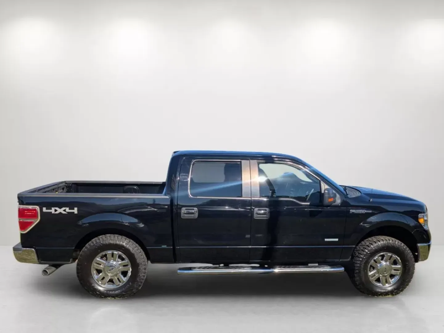 2011 Ford F-150 XLT (1FTFW1ET7BF) with an Other engine, located at 3959 U.S. 80 W, Phenix City, AL, 36870, (334) 297-4885, 32.469296, -85.135185 - ### Conquer the Open Road with the 2011 Ford F-150: Your Ultimate Adventure Awaits!<br /> <br /> Are you ready to elevate your weekend getaways or tackle your daily commute with a blend of rugged capability and comfort? Look no further than this impressive 2011 Ford F-150, a Crew Cab Pickup designed - Photo#3