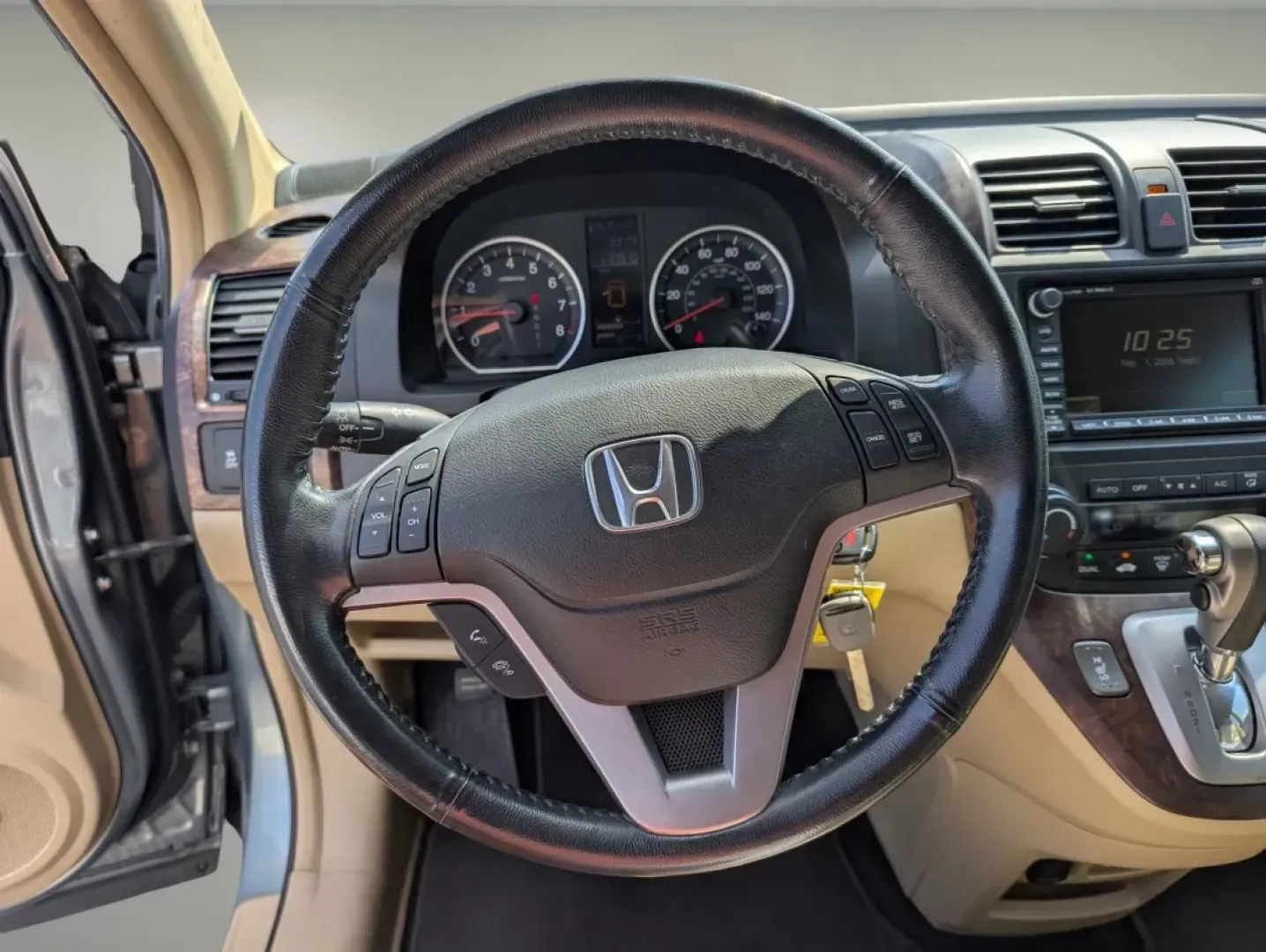 2011 Honda CR-V EX-L (5J6RE3H79BL) with an Other engine, located at 521 Old Farm Lane Rd, Prattville, AL, 36066, (334) 325-1505, 32.482460, -86.416367 - **Discover Your Perfect Family SUV! Drive Home the 2011 Honda CR-V EX-L from Gils Auto in Phenix City, AL!**<br /> <br /> Are you searching for a reliable vehicle that caters to your adventurous lifestyle and growing family needs? Look no further! At Gils Auto, we present the exceptional 2011 Honda - Photo#15