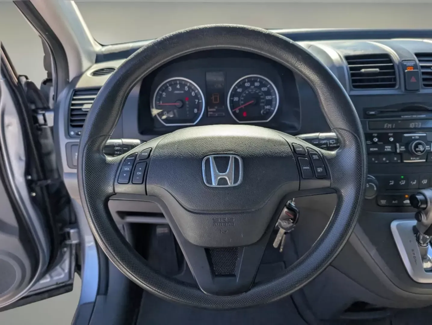 2011 Honda CR-V SE (5J6RE4H48BL) with an Other engine, located at 1430 Gateway Drive, Opelika, AL, 36801, (334) 239-0944, 32.637871, -85.409790 - **Experience the Freedom of Adventure with the 2011 Honda CR-V SE Perfect for Your Active Lifestyle!**<br /> <br /> Are you ready to elevate your weekends and daily adventures? The 2011 Honda CR-V SE is the ultimate SUV designed for those who crave reliability, style, and versatility. Whether you'r - Photo#14