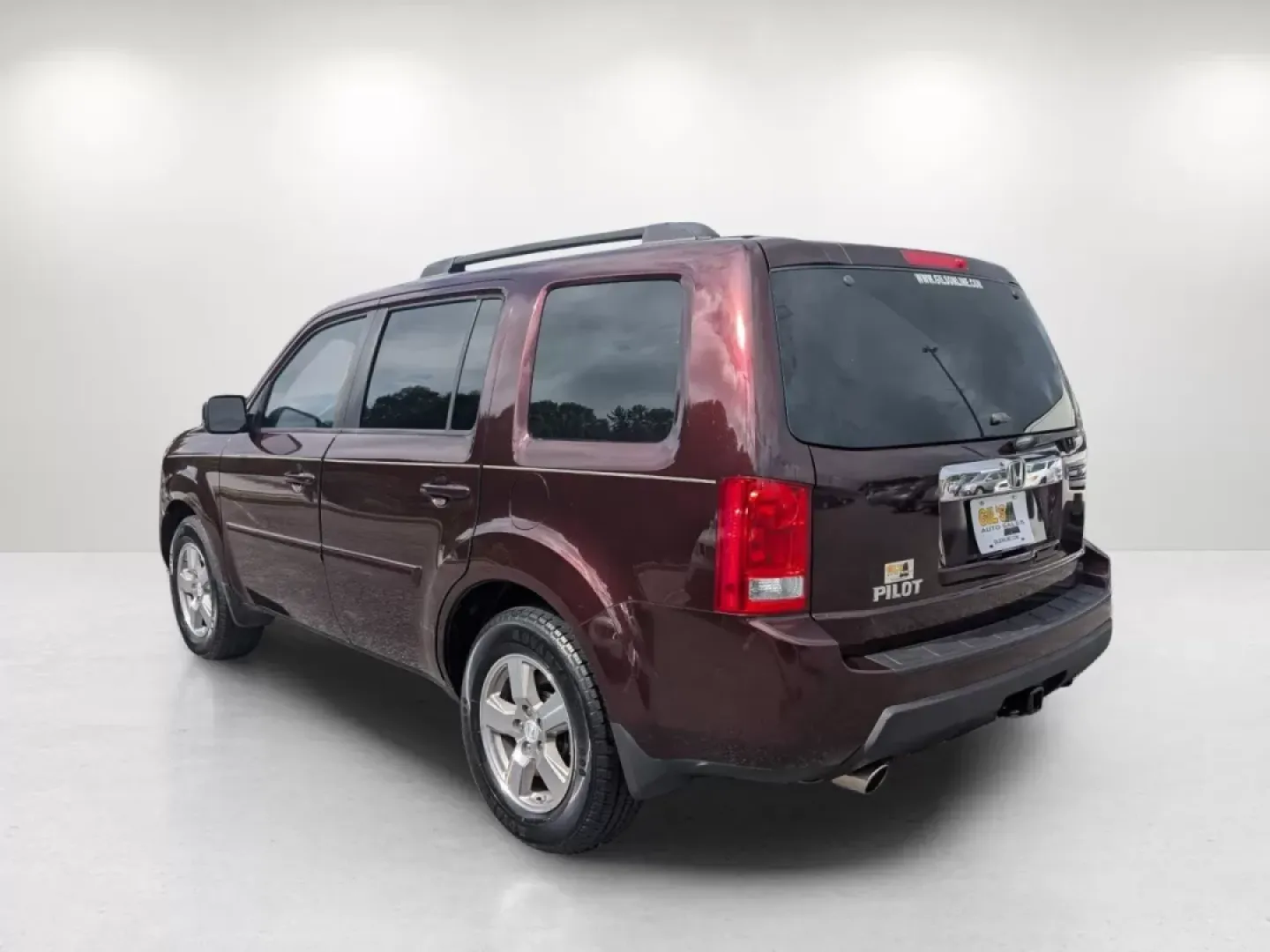 2011 Honda Pilot EX-L (5FNYF3H53BB) with an Other engine, located at 1430 Gateway Drive, Opelika, AL, 36801, (334) 239-0944, 32.637871, -85.409790 - Are you ready to elevate your family adventures or tackle those long commutes with ease? Look no further than this stunning 2011 Honda Pilot EX-L, available now at Gils Auto in Phenix City, AL. This spacious SUV is perfect for growing families and weekend explorers alike, offering comfort, safety, a - Photo#6