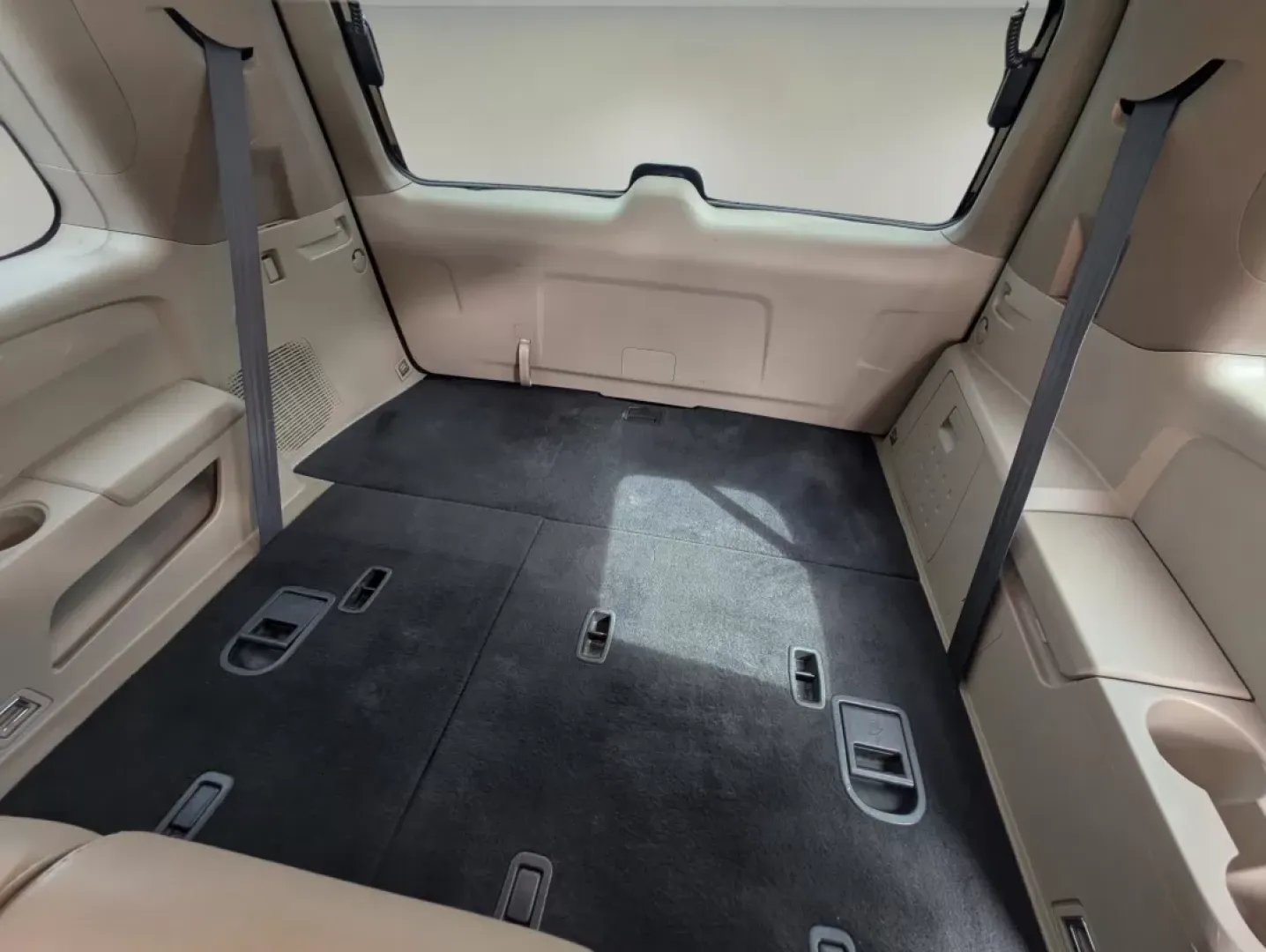 2011 Honda Pilot EX-L (5FNYF3H53BB) with an Other engine, located at 1430 Gateway Drive, Opelika, AL, 36801, (334) 239-0944, 32.637871, -85.409790 - Are you ready to elevate your family adventures or tackle those long commutes with ease? Look no further than this stunning 2011 Honda Pilot EX-L, available now at Gils Auto in Phenix City, AL. This spacious SUV is perfect for growing families and weekend explorers alike, offering comfort, safety, a - Photo#11