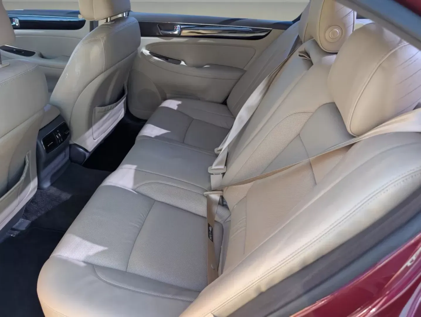 2011 /Cashmere Hyundai Genesis (KMHGC4DE2BU) with an Other engine, located at 3959 U.S. 80 W, Phenix City, AL, 36870, (334) 297-4885, 32.469296, -85.135185 - ### Elevate Your Driving Experience with This 2011 Hyundai Genesis!<br /> <br /> Looking for a vehicle that combines luxury, comfort, and reliability? This stunning 2011 Hyundai Genesis is ideal for anyone-whether you're a growing family seeking a spacious sedan, a commuter wanting to upgrade your d - Photo#11