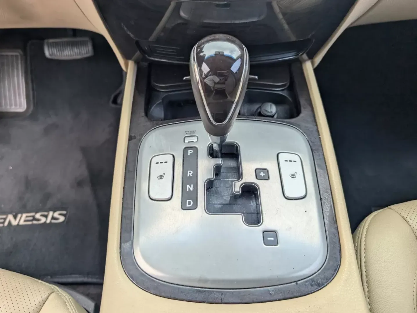 2011 /Cashmere Hyundai Genesis (KMHGC4DE2BU) with an Other engine, located at 5115 14th Ave., Columbus, GA, 31904, (706) 323-0345, 32.511494, -84.971046 - 2011 Hyundai Genesis - Photo#13