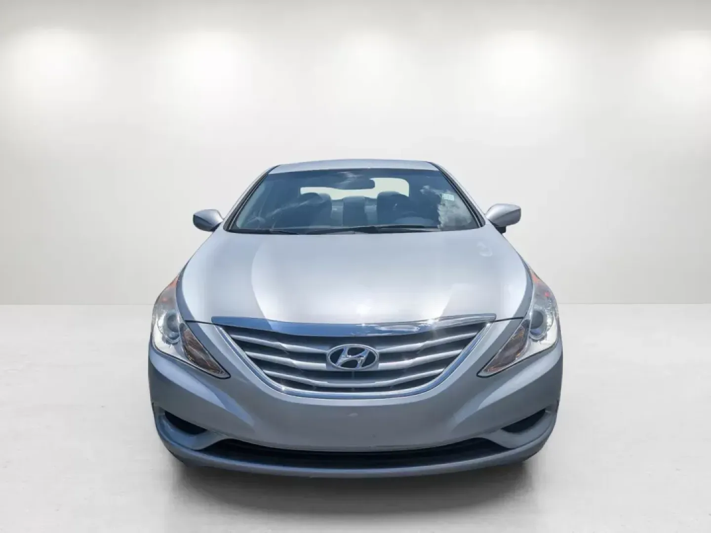 2011 /Gray Hyundai Sonata GLS (5NPEB4AC5BH) with an Gas I4 2.4L/144 engine, 6-Speed Automatic w/OD SHIFTRONIC transmission, located at 1430 Gateway Drive, Opelika, AL, 36801, (334) 239-0944, 32.637871, -85.409790 - 2011 Hyundai Sonata GLS - Photo#1