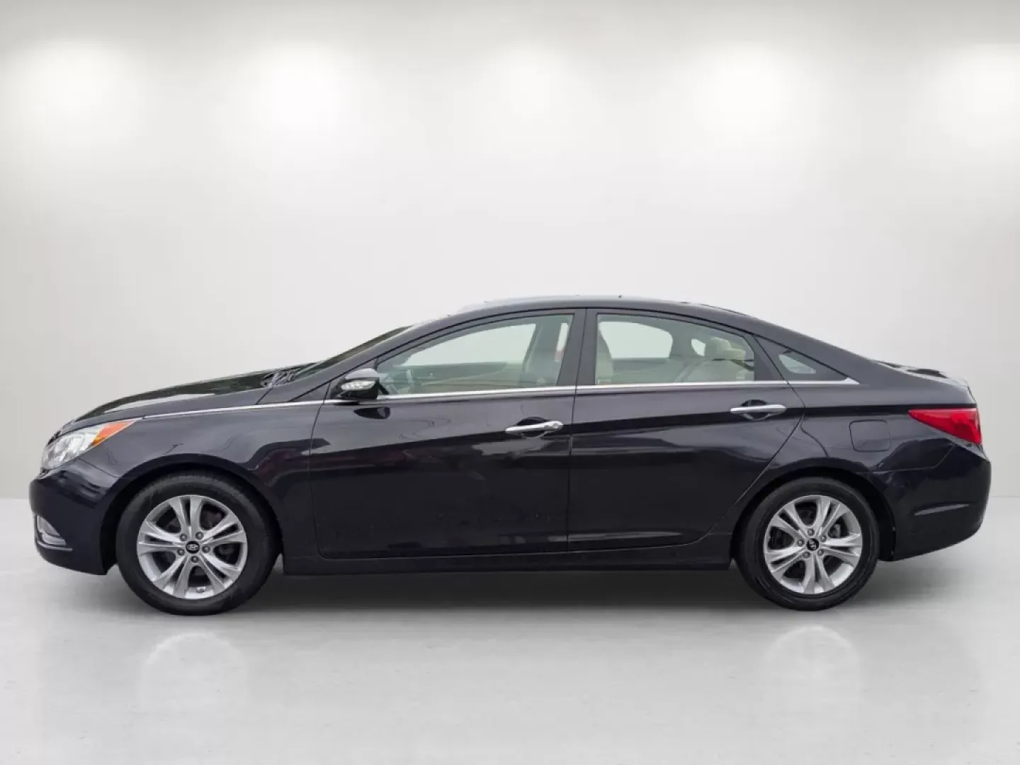 2011 /Camel Hyundai Sonata Ltd (5NPEC4AC2BH) with an Other engine, located at 521 Old Farm Lane Rd, Prattville, AL, 36066, (334) 325-1505, 32.482460, -86.416367 - **Drive Into Your Next Adventure with the 2011 Hyundai Sonata at Gils Auto!**<br /> <br /> Are you ready to elevate your daily commute or embark on family road trips? The 2011 Hyundai Sonata, now available at Gils Auto in Phenix City, AL, is the perfect blend of style, comfort, and reliability that - Photo#7