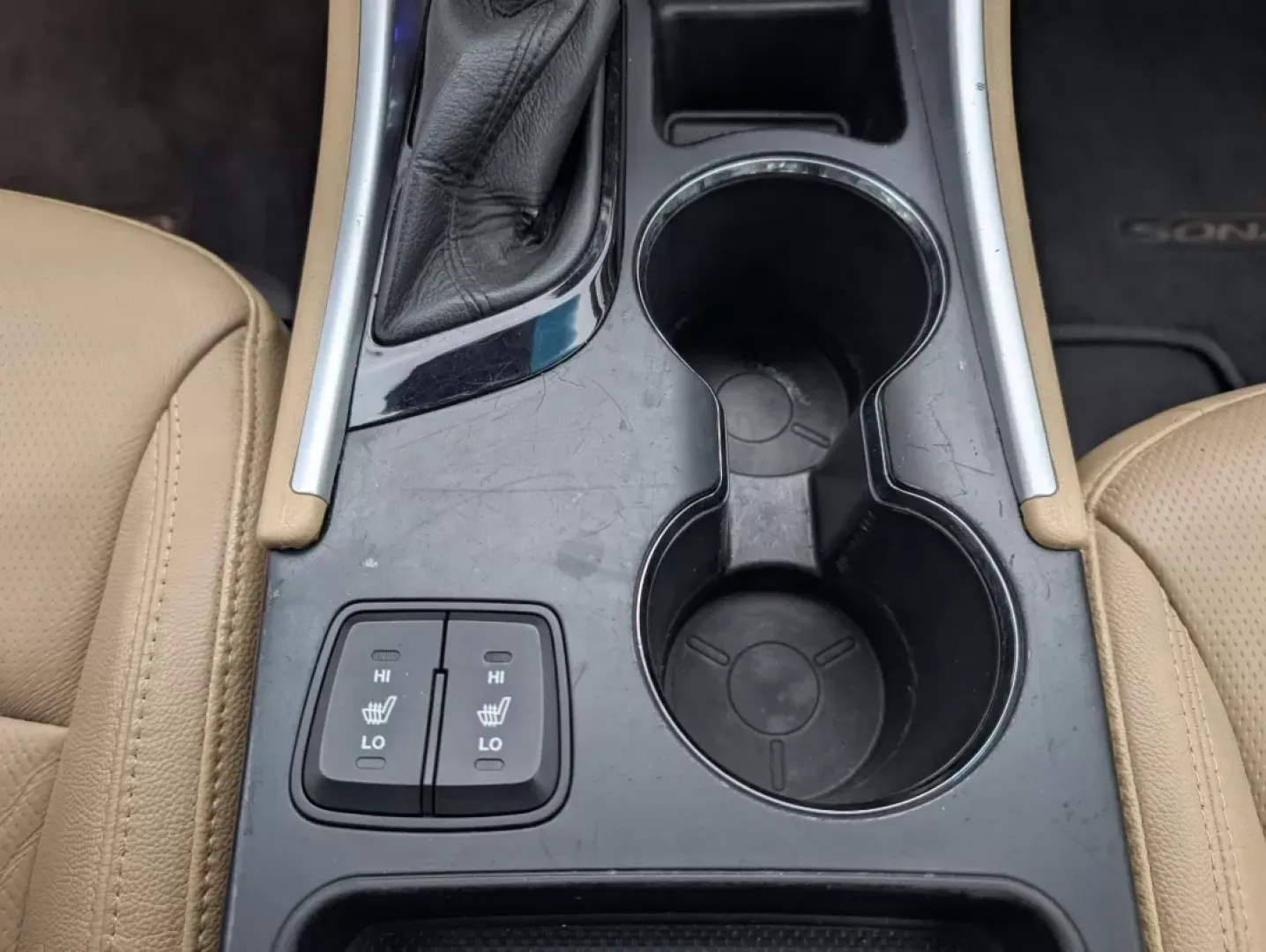 2011 /Camel Hyundai Sonata Ltd (5NPEC4AC2BH) with an Other engine, located at 521 Old Farm Lane Rd, Prattville, AL, 36066, (334) 325-1505, 32.482460, -86.416367 - **Drive Into Your Next Adventure with the 2011 Hyundai Sonata at Gils Auto!**<br /> <br /> Are you ready to elevate your daily commute or embark on family road trips? The 2011 Hyundai Sonata, now available at Gils Auto in Phenix City, AL, is the perfect blend of style, comfort, and reliability that - Photo#12