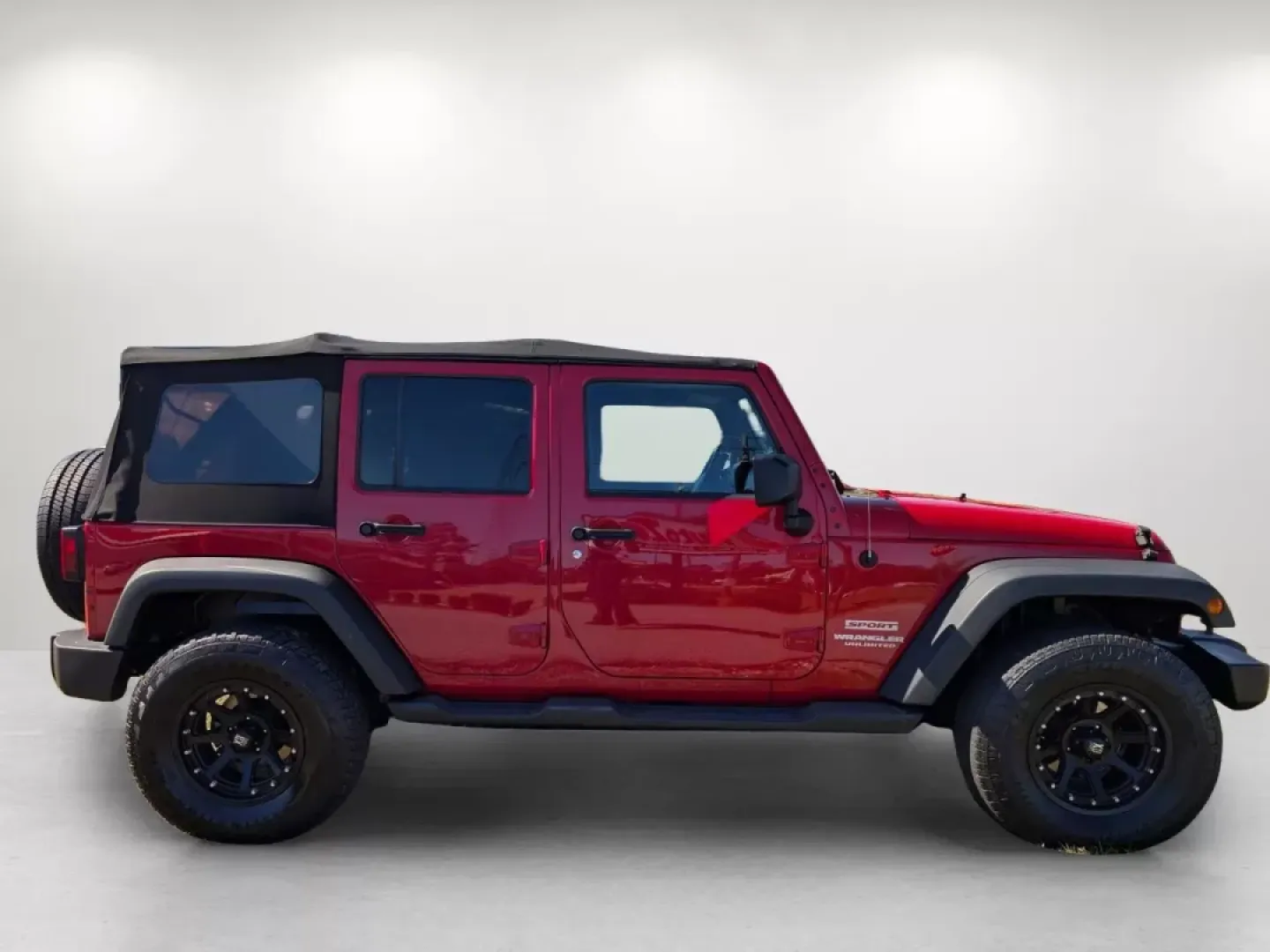 2011 /Black Interior Jeep Wrangler Sport (1J4BA3H10BL) with an Other engine, located at 1430 Gateway Drive, Opelika, AL, 36801, (334) 239-0944, 32.637871, -85.409790 - **Unleash Your Adventurous Spirit with This 2011 Jeep Wrangler Sport!**<br /> <br /> Are you ready to elevate your weekend getaways or daily commutes? This 2011 Jeep Wrangler Sport is the perfect adventure companion for thrill-seekers and budget-conscious buyers alike. With its robust 4WD system and - Photo#3