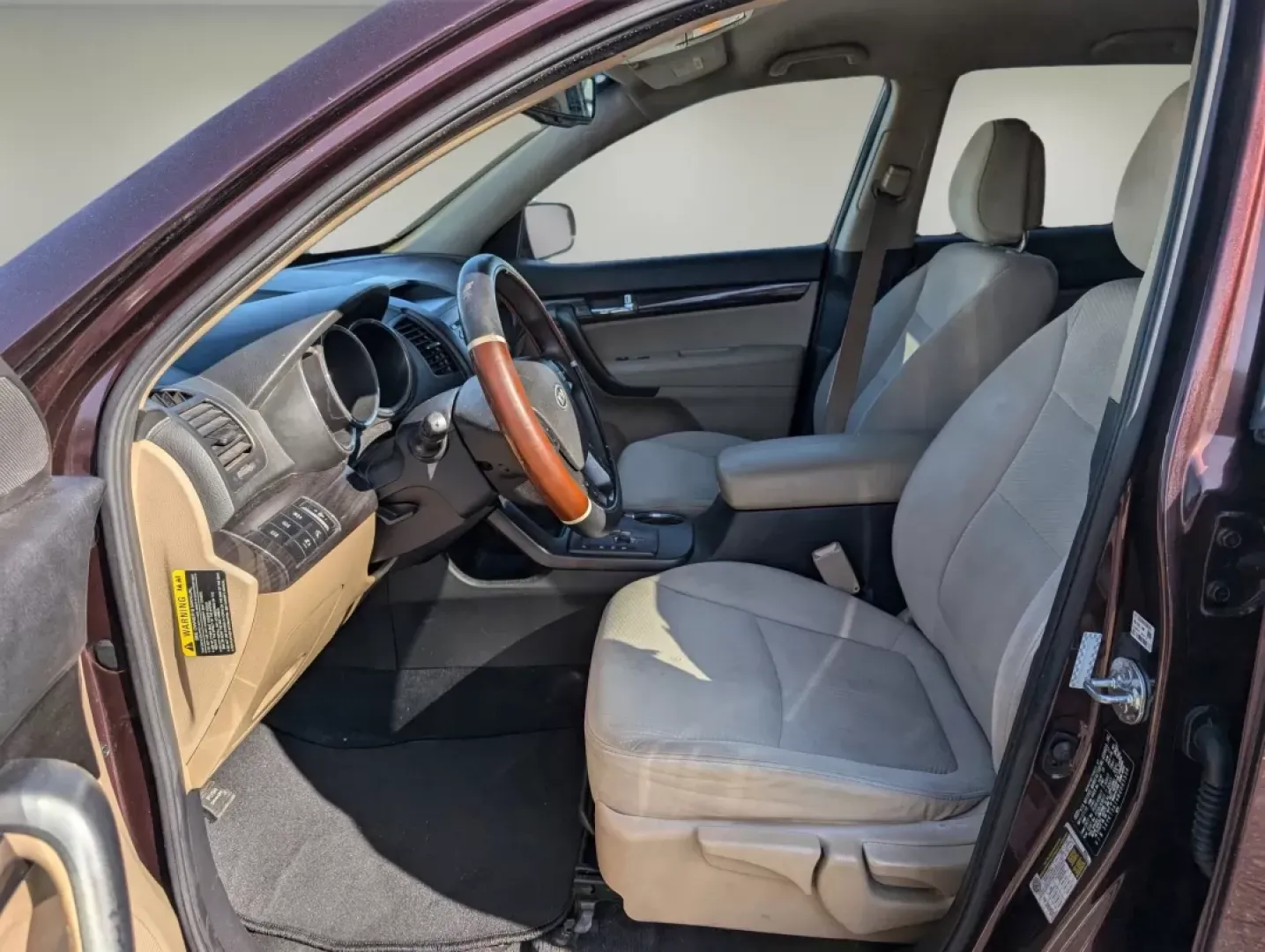 2011 /Beige Kia Sorento LX (5XYKT3A16BG) with an Other engine, located at 521 Old Farm Lane Rd, Prattville, AL, 36066, (334) 325-1505, 32.482460, -86.416367 - Are you ready to elevate your family adventures or tackle daily commutes with confidence? Look no further than this stunning 2011 Kia Sorento LX, available now at Gils Auto - Columbus #2. Perfectly designed for growing families and budget-conscious buyers alike, this SUV combines space, comfort, and - Photo#9