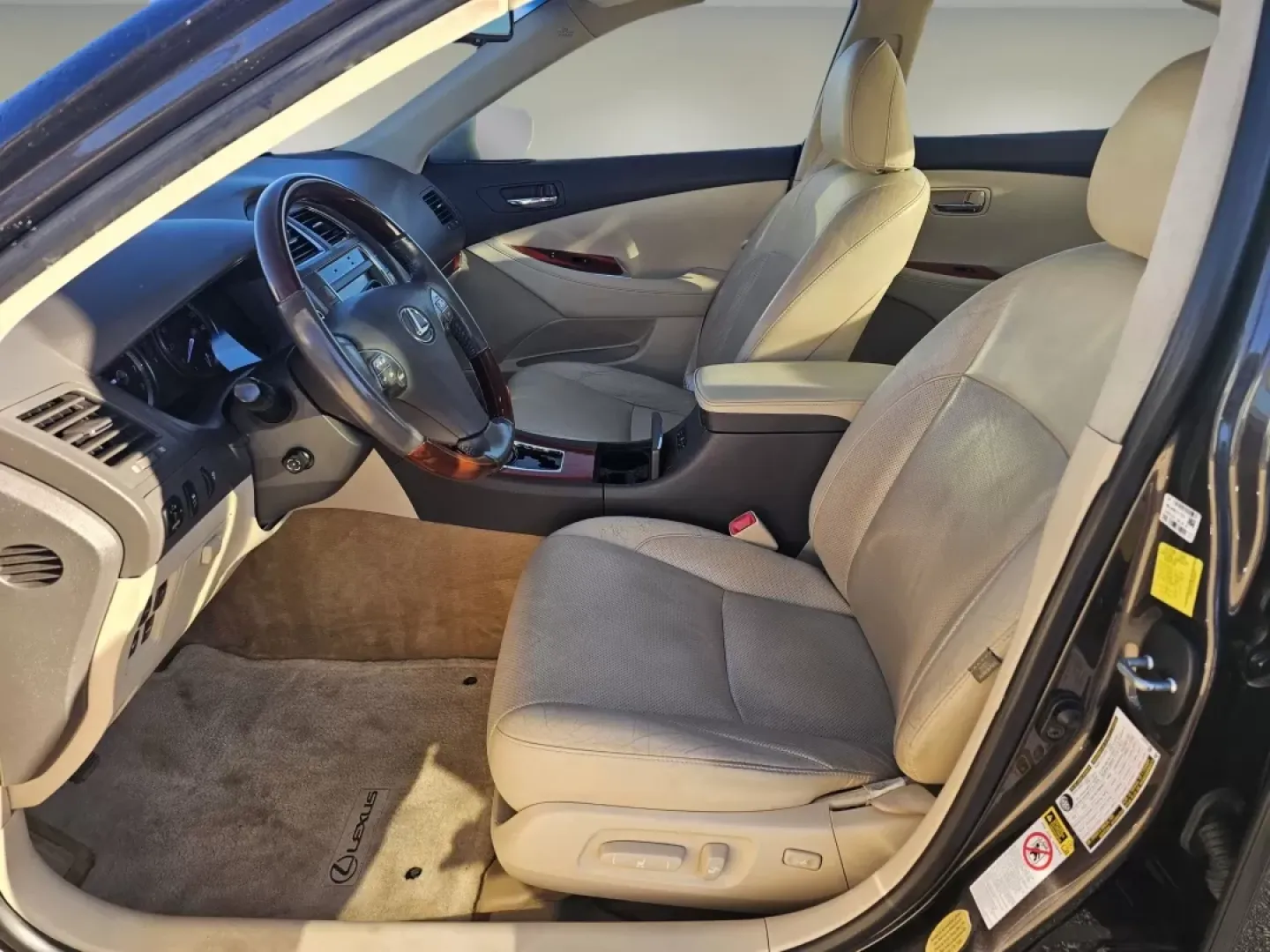 2011 Lexus ES 350 (JTHBK1EG5B2) with an Other engine, located at 804 22nd Ave, Phenix City, AL, 36870, (334) 297-1860, 32.484749, -85.024475 - Discover the perfect blend of style and comfort with this stunning 2011 Lexus ES 350, available now at Gils Auto - Phenix City #2. Located in the heart of Phenix City, AL at 804 22nd Ave, we specialize in providing exceptional vehicles to our community with our Buy Here Pay Here financing options, m - Photo#10