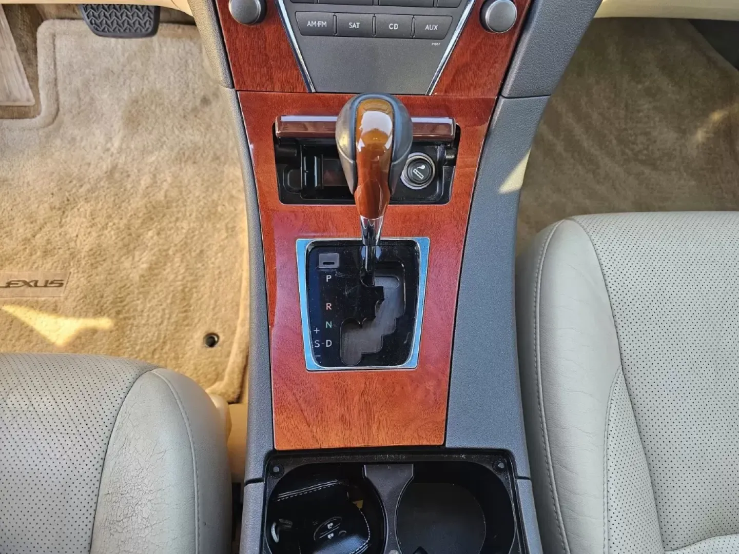 2011 Lexus ES 350 (JTHBK1EG5B2) with an Other engine, located at 804 22nd Ave, Phenix City, AL, 36870, (334) 297-1860, 32.484749, -85.024475 - Discover the perfect blend of style and comfort with this stunning 2011 Lexus ES 350, available now at Gils Auto - Phenix City #2. Located in the heart of Phenix City, AL at 804 22nd Ave, we specialize in providing exceptional vehicles to our community with our Buy Here Pay Here financing options, m - Photo#13