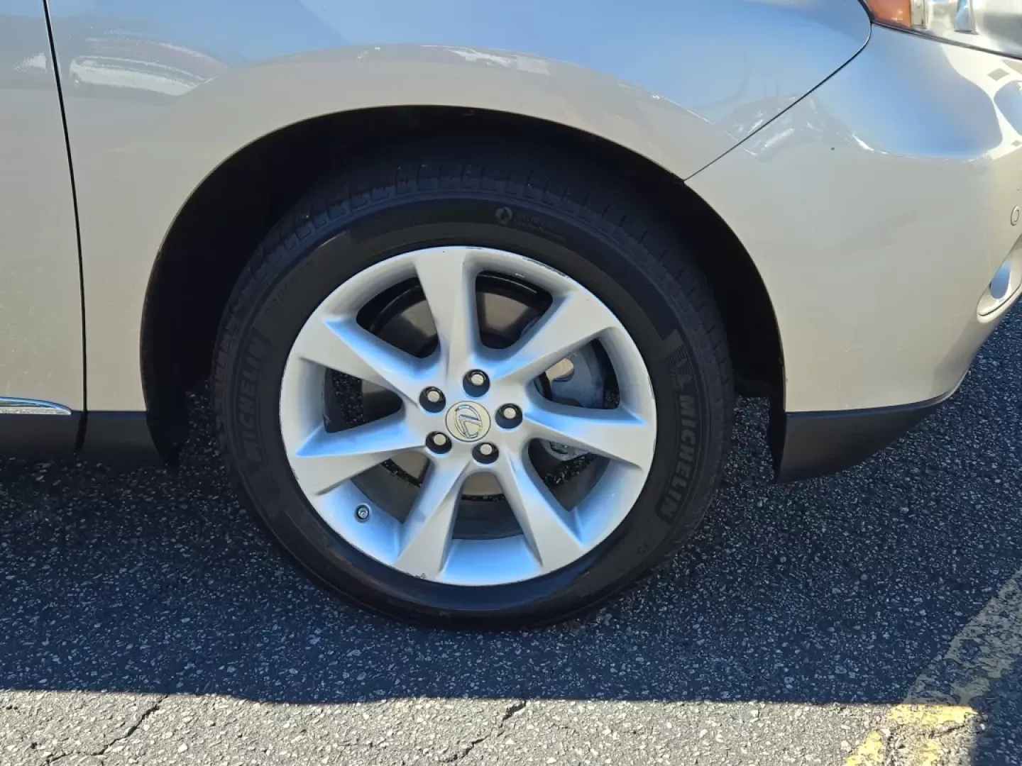 2011 Lexus RX 350 (2T2ZK1BA3BC) with an Other engine, located at 7000 Northlake Connector, Columbus, GA, 31904, (706) 987-8085, 32.524975, -84.978134 - **Explore Luxury and Comfort with the 2011 Lexus RX 350 at Gils Auto in Phenix City, AL**<br /> <br /> Imagine yourself behind the wheel of a luxurious SUV that perfectly balances style, comfort, and practicality. The 2011 Lexus RX 350 is not just a vehicle; it's a lifestyle upgrade. Whether you're - Photo#2