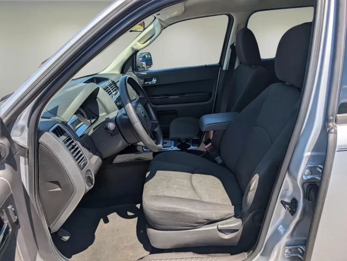 2011 /Charcoal Mazda Tribute Sport (4F2CY0C7XBK) with an Other engine, located at 3959 U.S. 80 W, Phenix City, AL, 36870, (334) 297-4885, 32.469296, -85.135185 - 2011 Mazda Tribute Sport - Photo#9