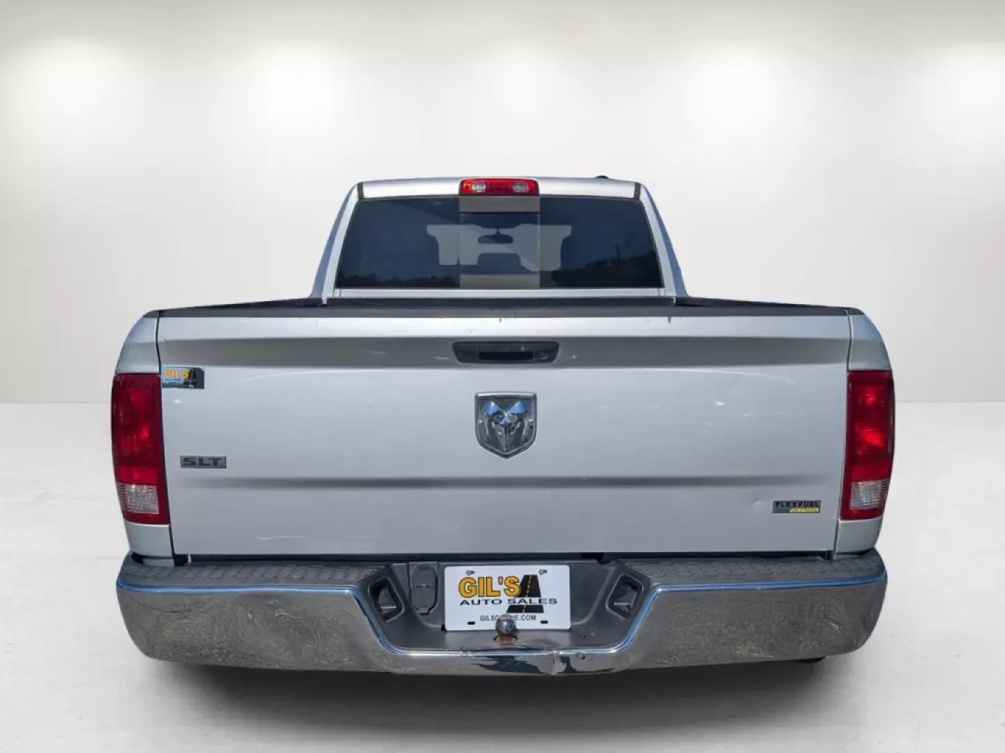 2011 /Dark Slate/Medium Graystone Ram 1500 SLT (1D7RB1GP1BS) with an Other engine, located at 1430 Gateway Drive, Opelika, AL, 36801, (334) 239-0944, 32.637871, -85.409790 - Elevate your weekend adventures and everyday commutes with this rugged yet refined 2011 Ram 1500 SLT, now available at Gils Auto in Phenix City, AL. Whether you're navigating the busy streets of downtown or heading out for a weekend camping trip, this powerful crew cab pickup is designed to handle i - Photo#5