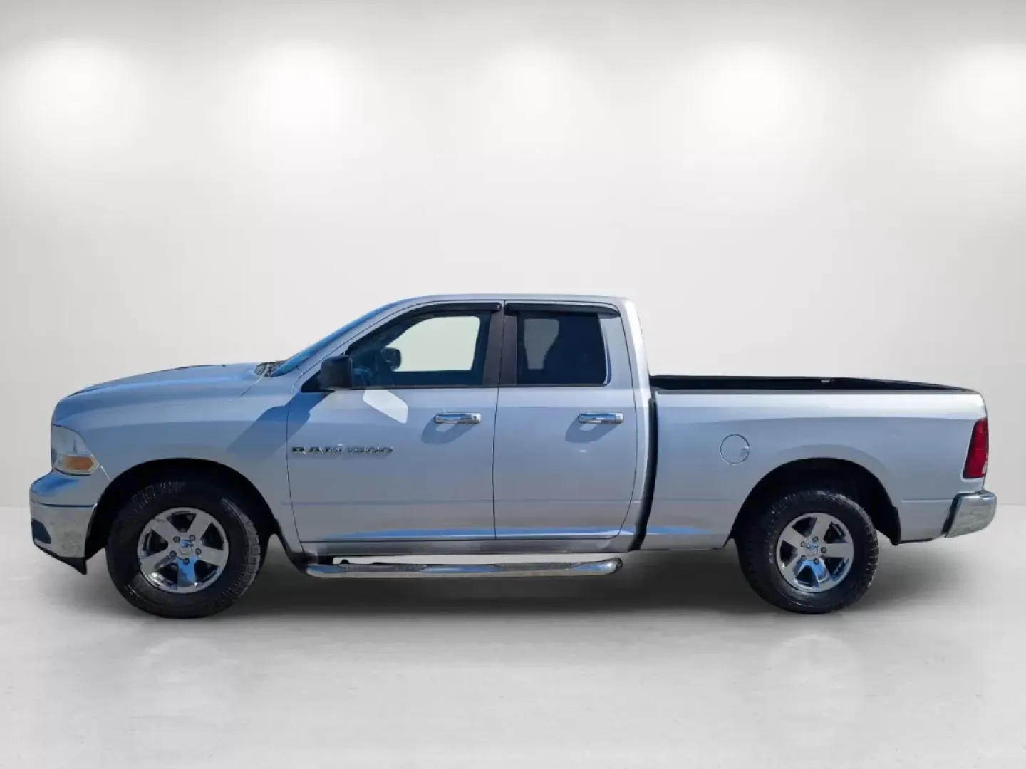 2011 /Dark Slate/Medium Graystone Ram 1500 SLT (1D7RB1GP1BS) with an Other engine, located at 1430 Gateway Drive, Opelika, AL, 36801, (334) 239-0944, 32.637871, -85.409790 - Elevate your weekend adventures and everyday commutes with this rugged yet refined 2011 Ram 1500 SLT, now available at Gils Auto in Phenix City, AL. Whether you're navigating the busy streets of downtown or heading out for a weekend camping trip, this powerful crew cab pickup is designed to handle i - Photo#7