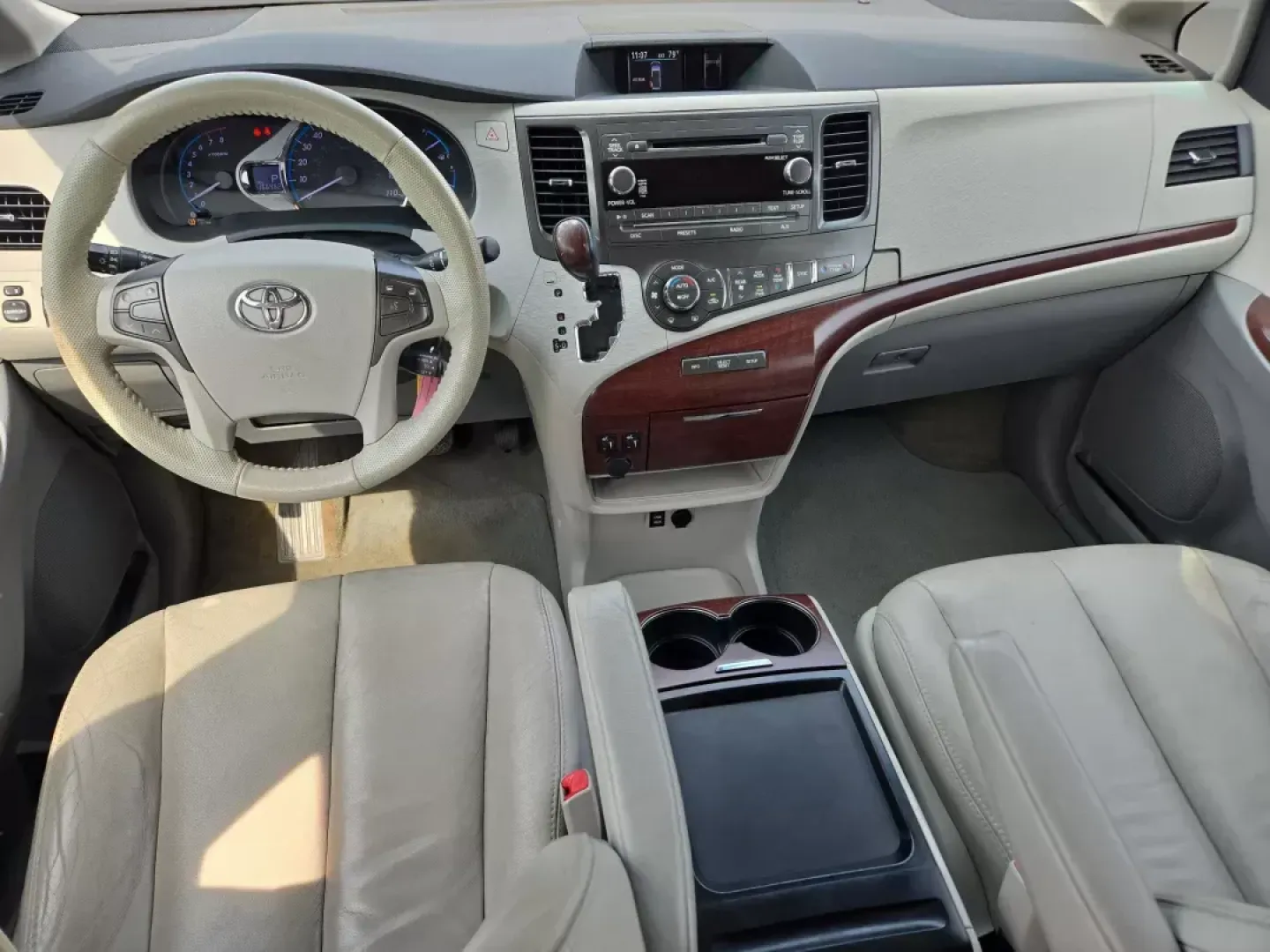 2011 Toyota Sienna XLE (5TDYK3DC4BS) with an Other engine, located at 7000 Northlake Connector, Columbus, GA, 31904, (706) 987-8085, 32.524975, -84.978134 - **Embark on Family Adventures with the 2011 Toyota Sienna XLE at Gils Auto - Columbus #2!**<br /> <br /> Are you ready to elevate your family outings and weekend getaways? The 2011 Toyota Sienna XLE is designed for those who cherish comfort and reliability on the road. With spacious seating for up t - Photo#14