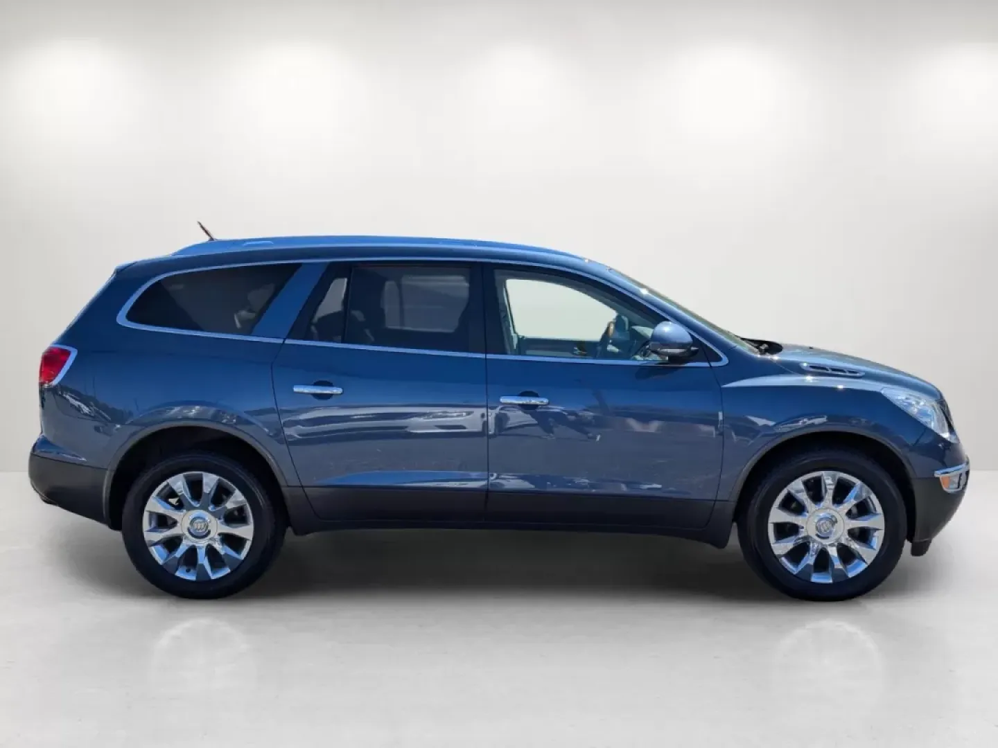2012 /Titanium Buick Enclave Premium (5GAKRDED1CJ) with an Other engine, located at 804 22nd Ave, Phenix City, AL, 36870, (334) 297-1860, 32.484749, -85.024475 - Are you ready to elevate your family adventures with a vehicle that perfectly blends luxury and practicality? Look no further than the stunning 2012 Buick Enclave Premium, now available at Gils Auto in Opelika, AL! This sophisticated yet spacious SUV is the ultimate choice for growing families and w - Photo#3